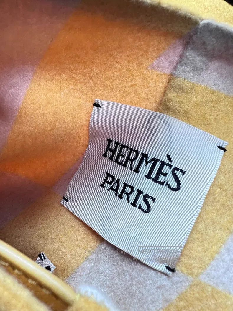 Hermes Hermes Yellow Long Cashmere Greatcoat Jacket Size XS / US 0-2 / IT 36-38 - 5 Thumbnail