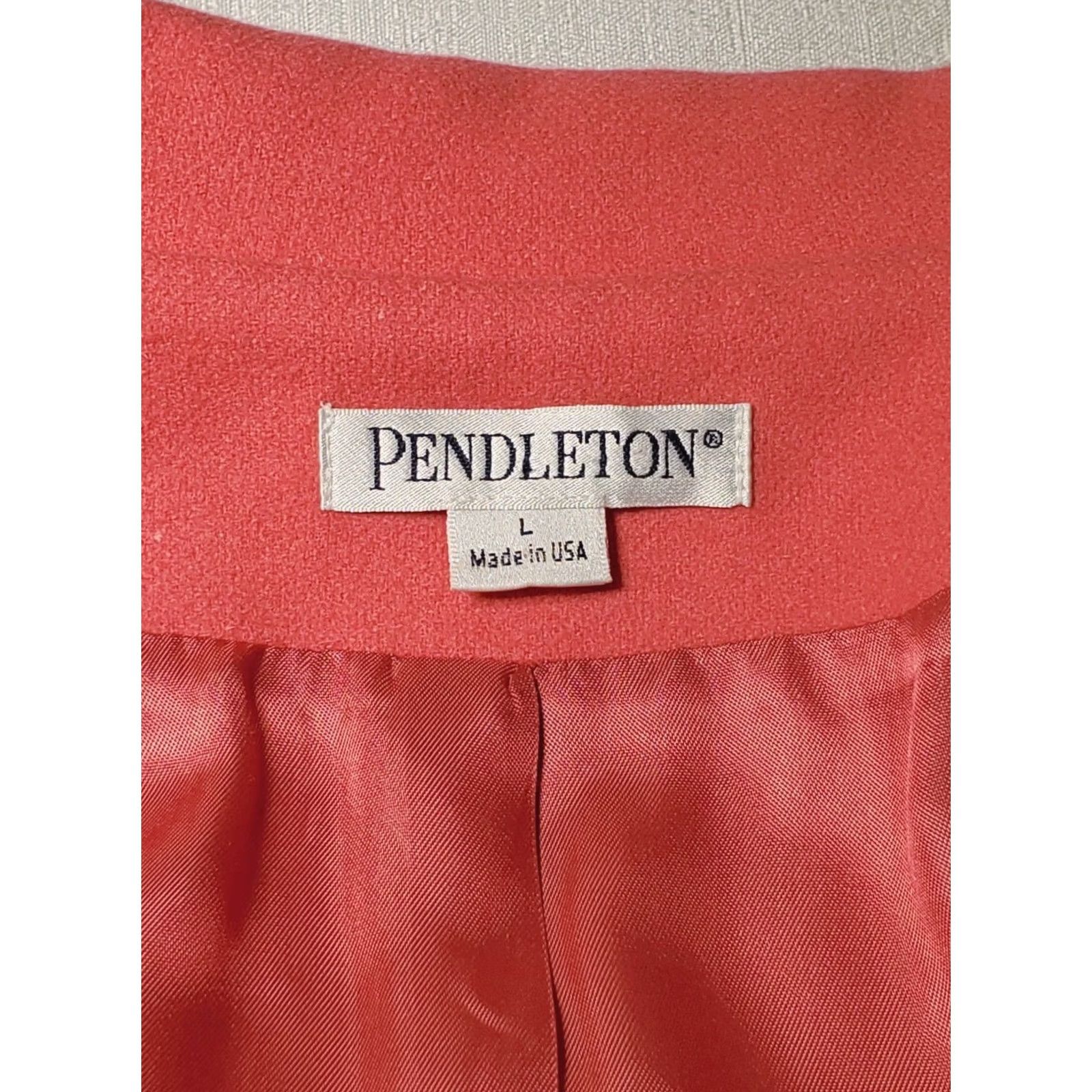 Pendleton VINTAGE Pendleton Jacket Women L 100% Virgin Wool Salmon-Pink Coral Made USA Button Pocket Lined Breathing Classics Women's Jacket Size L / US 10 / IT 46 - 5 Thumbnail