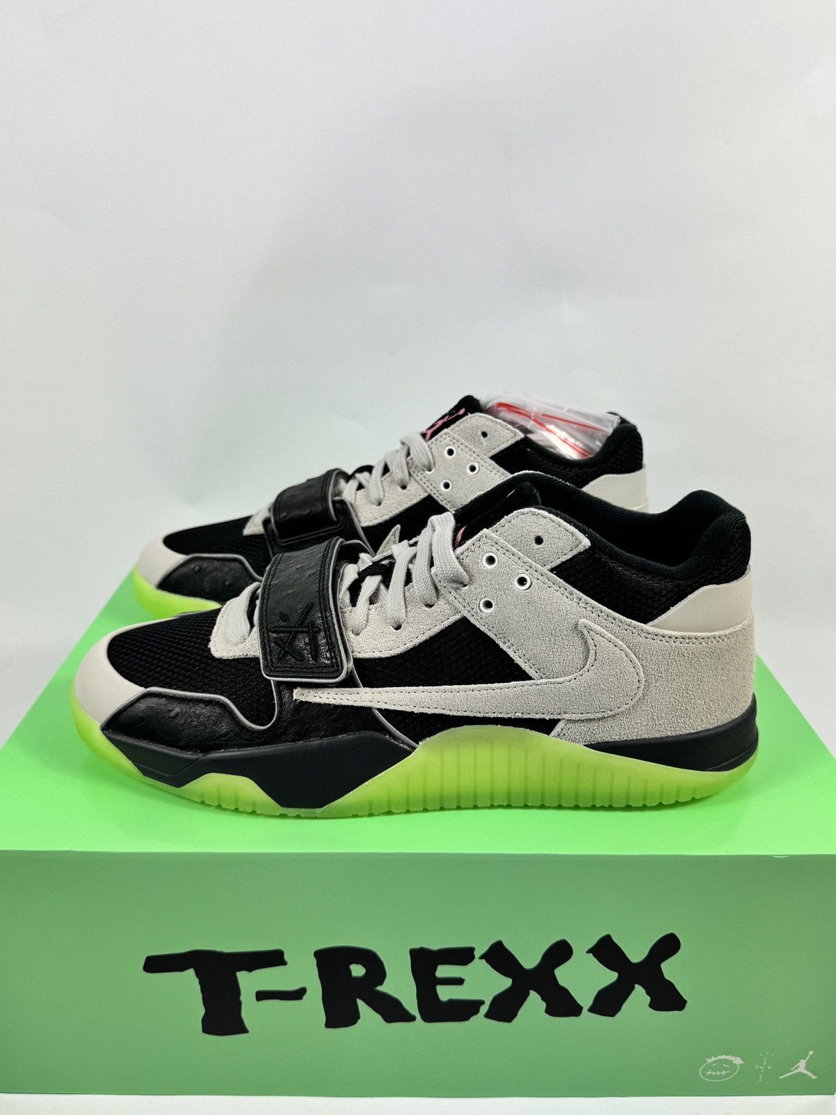 Jordan Brand JORDAN JUMPMAN TRACK TR x TRAVIS SCOTT x CHASE B SNEAKERS Size US 10 / EU 43 - 1 Thumbnail