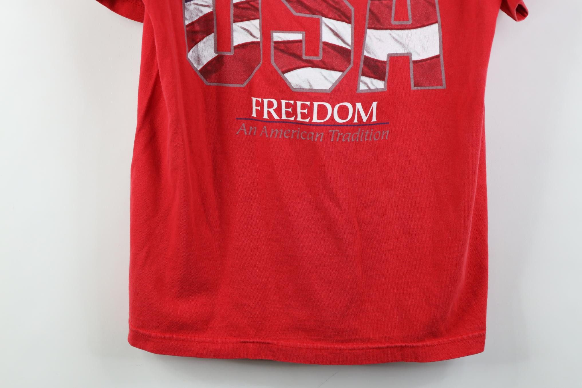 Vintage Vintage 90s Y2K Freedom Flag Tradition T-Shirt Red Cotton Size US M / EU 48-50 / 2 - 3 Thumbnail
