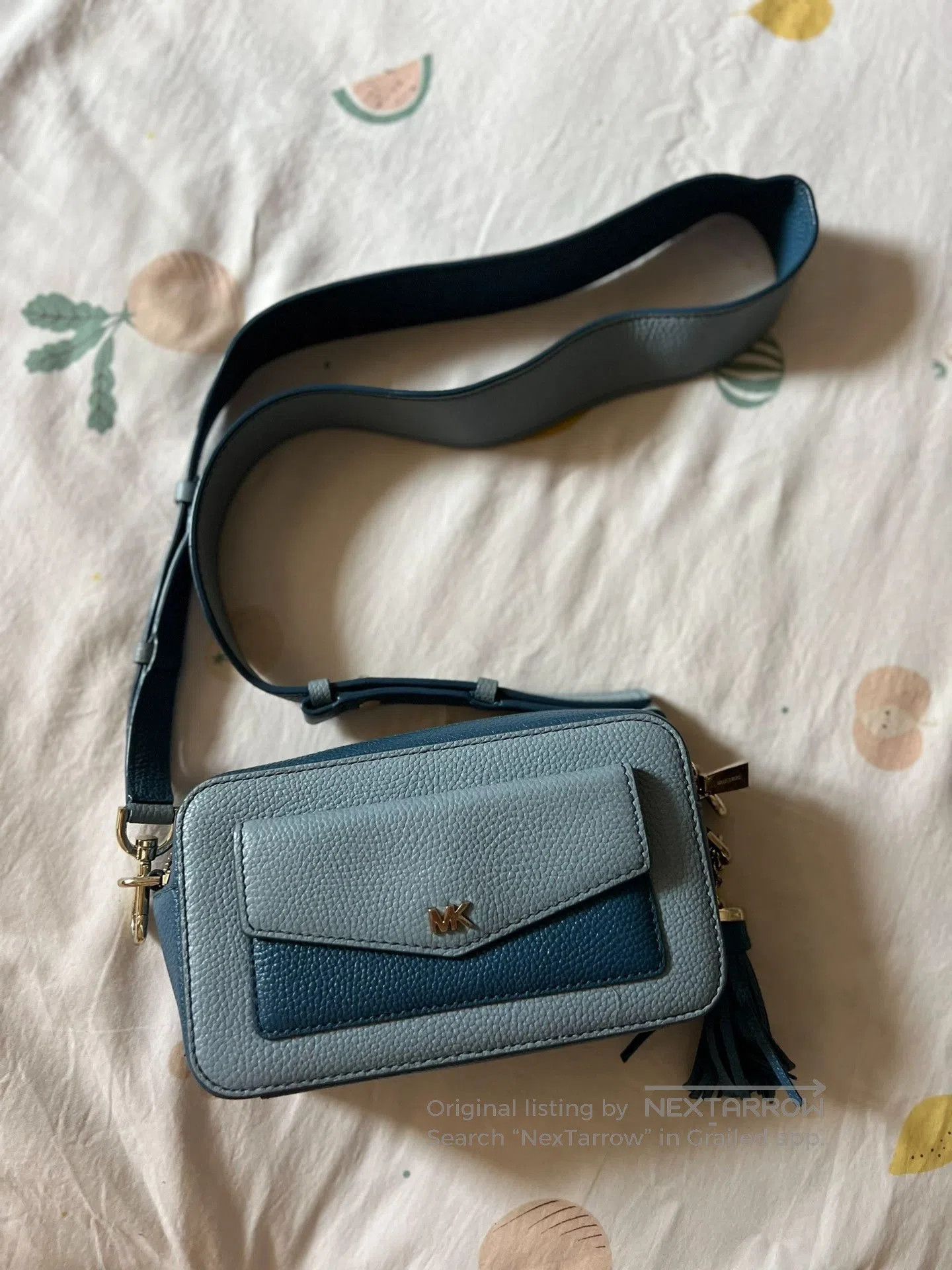 Michael Kors Michael Kors Small Crossbody Camera Bag. Size ONE SIZE - 1 Thumbnail