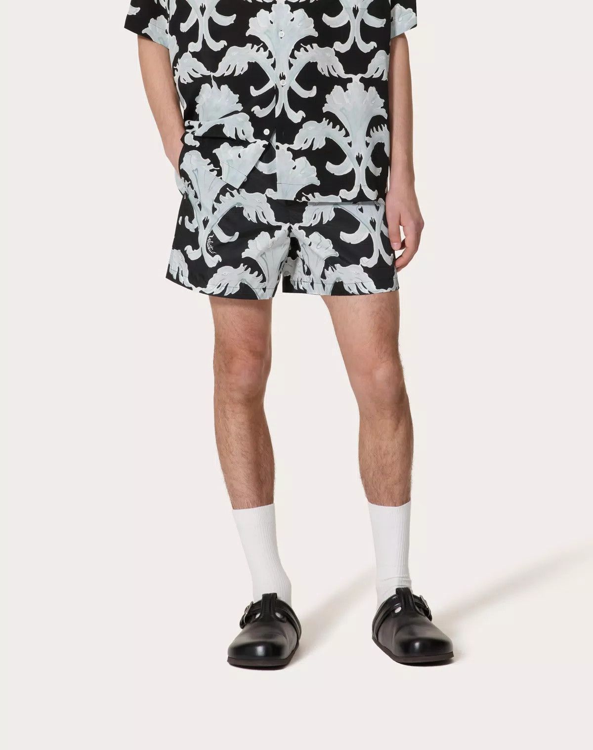 Valentino oc11z0725 Nylon Swimsuit With Metamorphos in Black/White Size US 34 / EU 50 - 3 Thumbnail