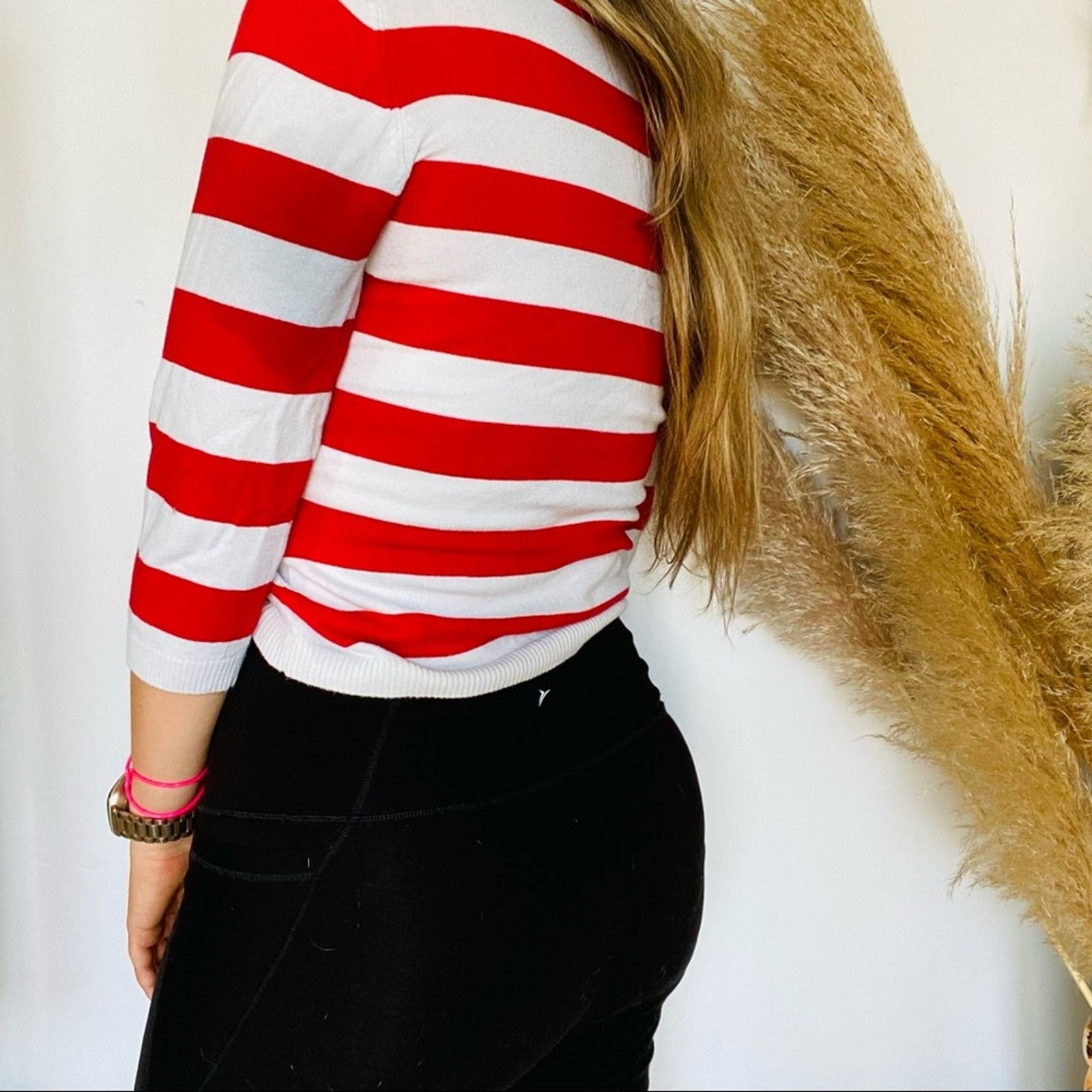 Vintage VINTAGE H&M Red White VNeck Striped Cropped Pullover Sweater Size M / US 6-8 / IT 42-44 - 3 Thumbnail