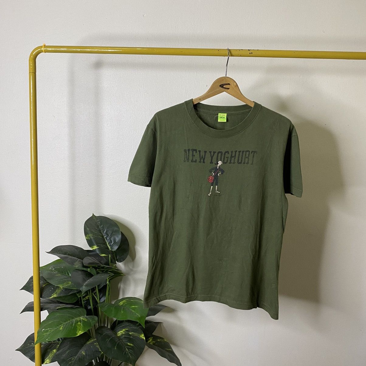Japanese Brand New Yoghurt x Olive Oyl Popeye The Sailorman Collaboration T Size US M / EU 48-50 / 2 - 1 Thumbnail