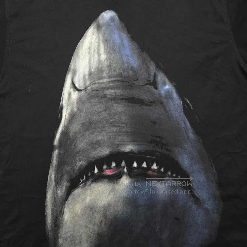 Givenchy Givenchy Short-sleeve T-shirt with shark print (M size, le Size US M / EU 48-50 / 2 - 3 Thumbnail