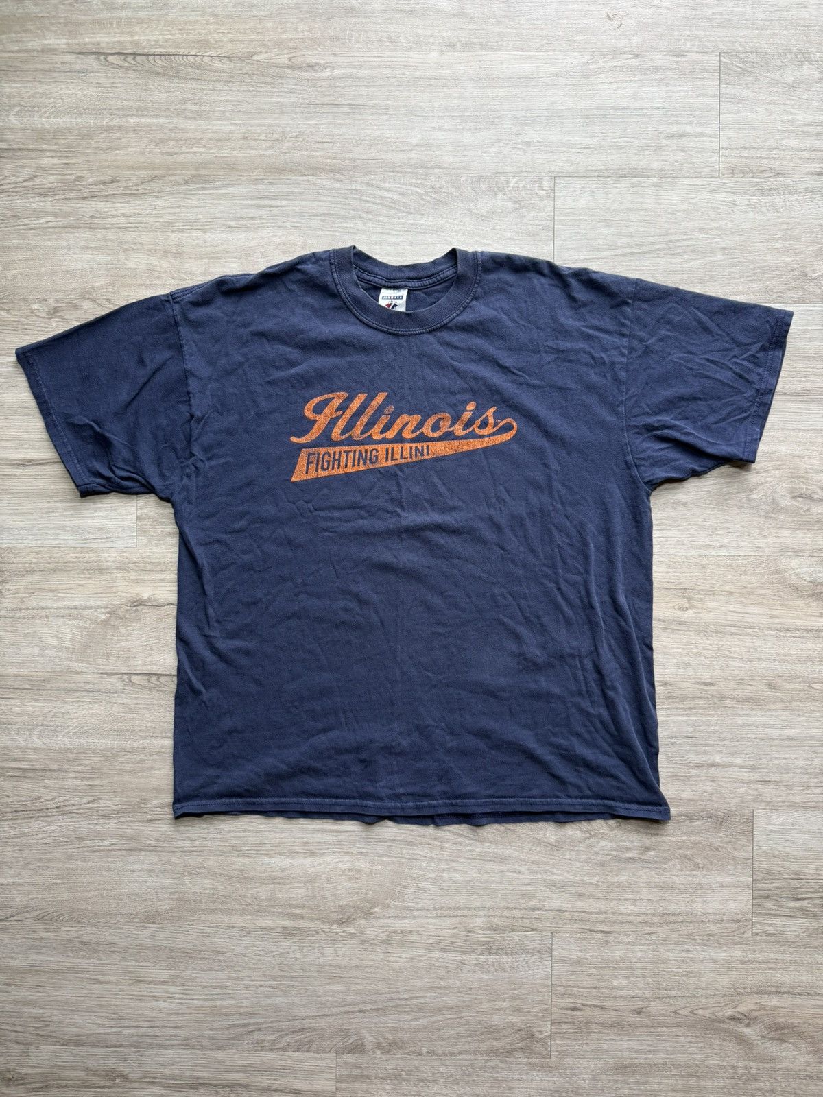 Vintage Vintage NCAA College T Shirt Illinois Fighting Illini Size US XL / EU 56 / 4 - 1 Thumbnail