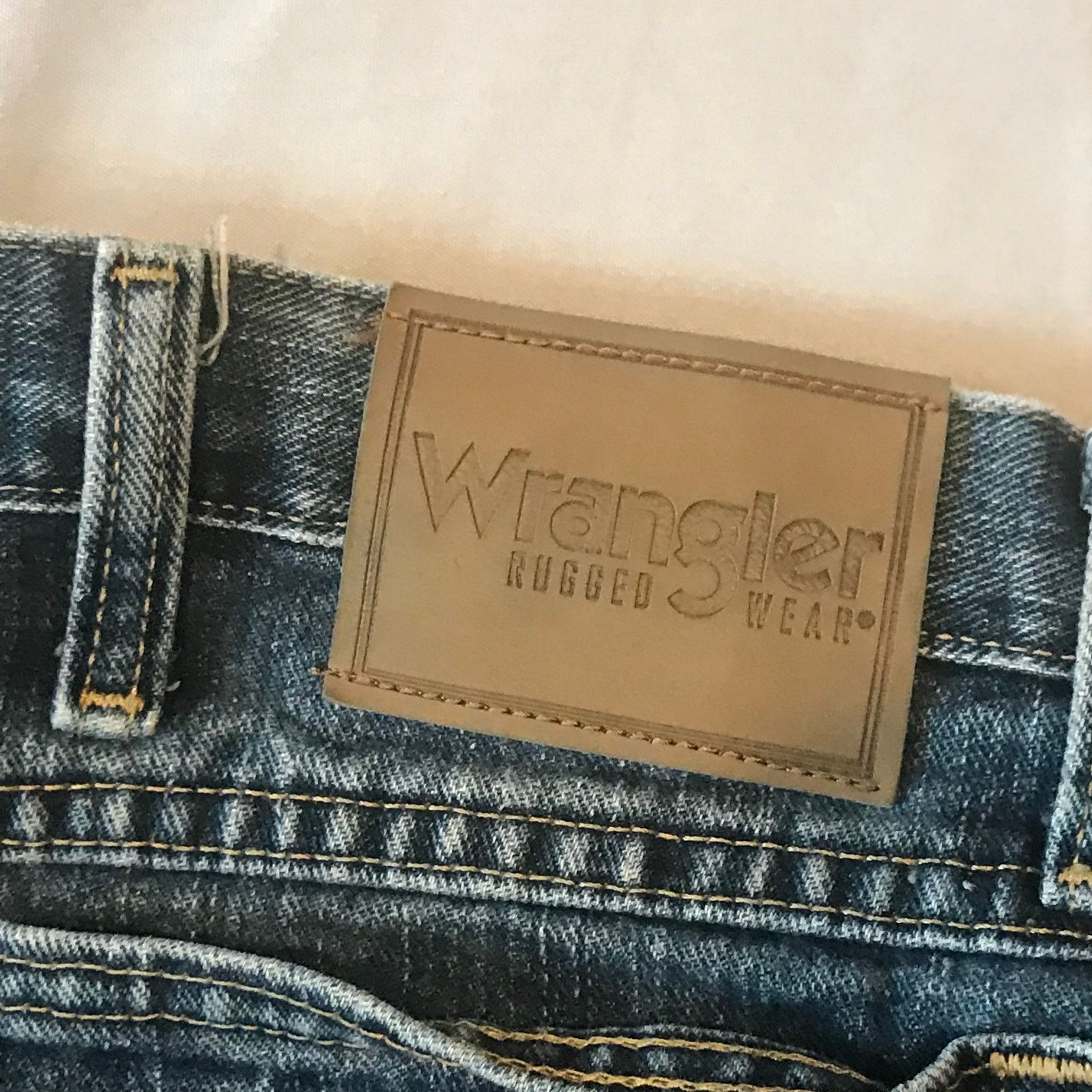 Wrangler Wrangler Rugged Wear Jeans, Men's 38x32 Size US 38 / EU 54 - 2 Thumbnail