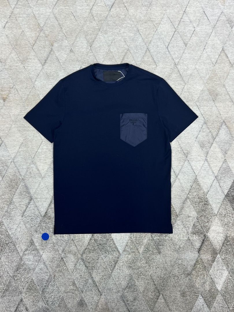 Prada Nylon Pocket T-Shirt in Blue Size US XS / EU 42 / 0 - 1 Thumbnail
