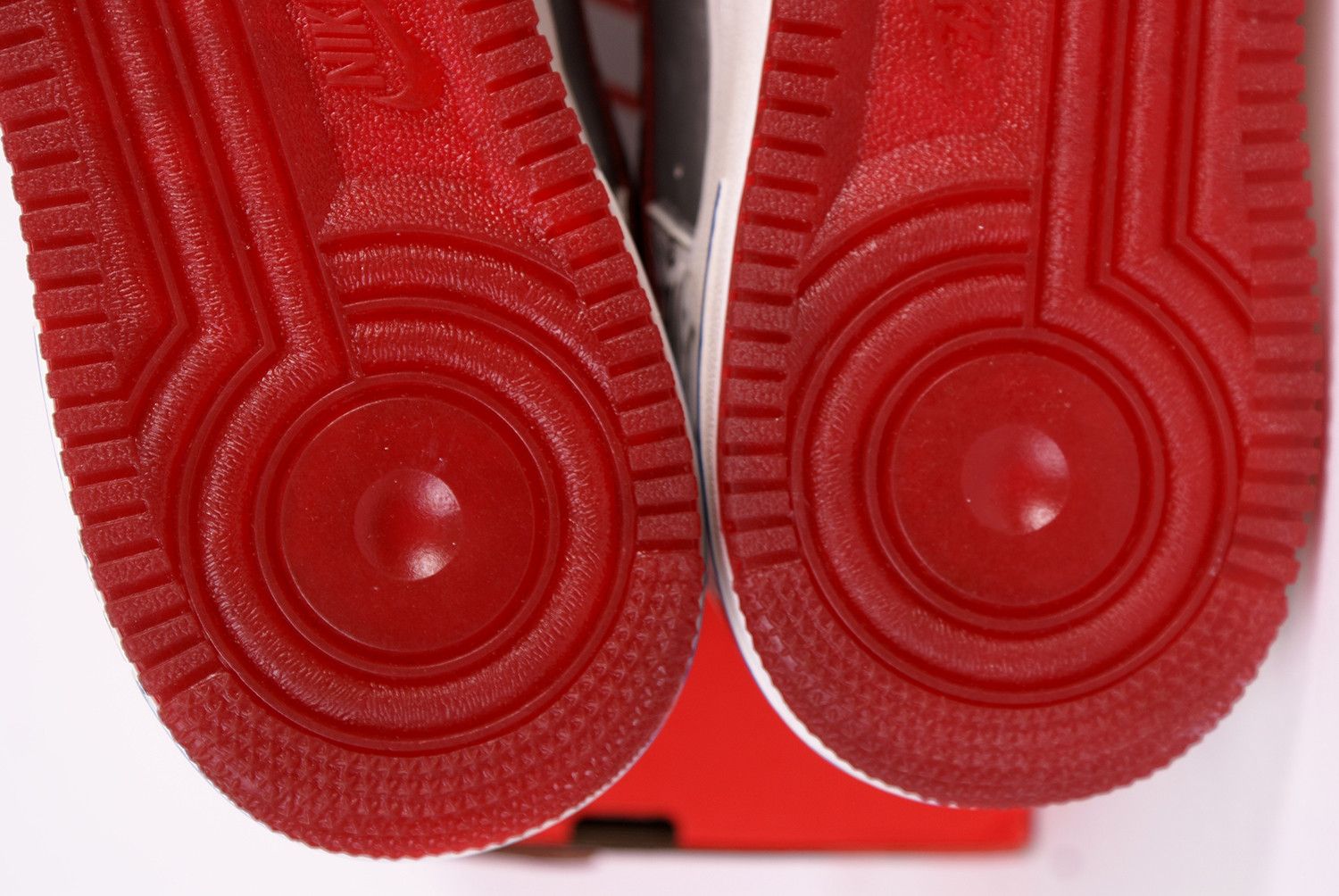 Nike 2006 Nike Air Force 1 LEBRON COLLECTION ROYALE Silver Red Size US 9.5 / EU 42-43 - 13 Thumbnail