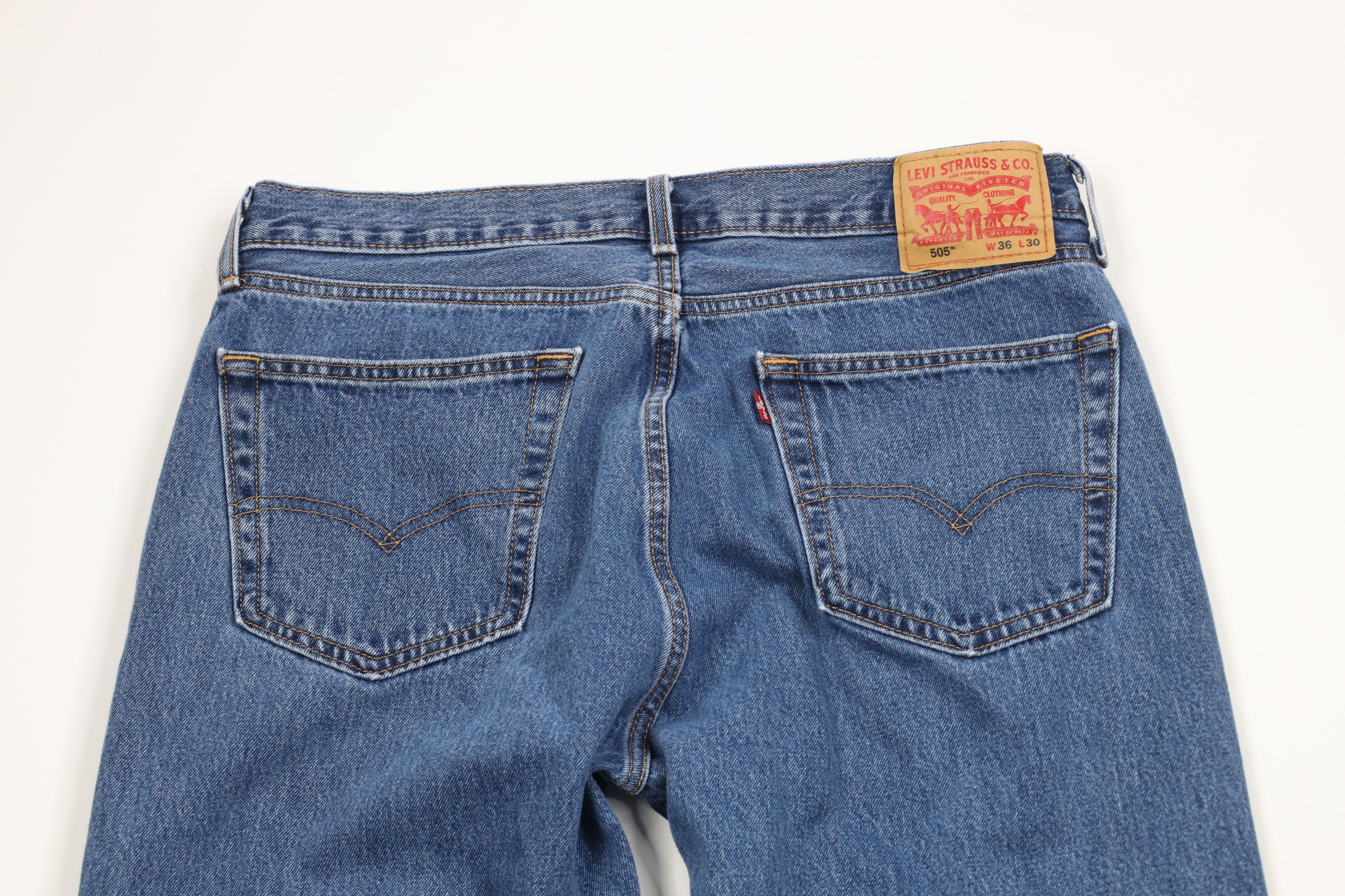 Levi's × Vintage Vintage Y2K Levis 505 Regular Fit Denim Jeans Blue Cotton Size US 36 / EU 52 - 12 Thumbnail