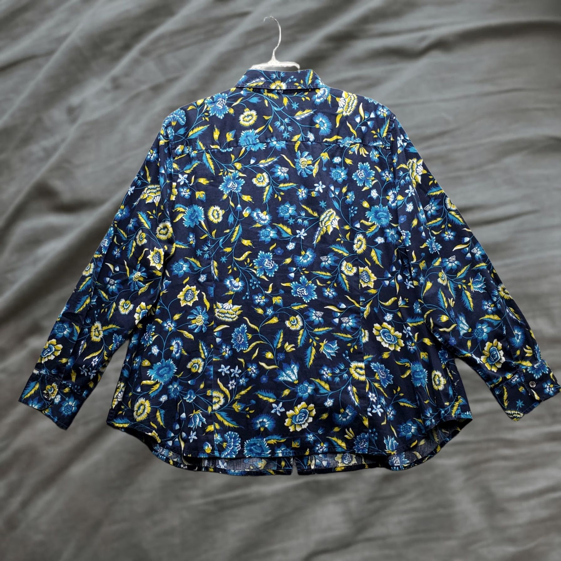 Jones New York Jones New York Casual Shirt Womens 1X Multi Floral Long Sleeve Collared Button Up Womens 1X Multicolor Floral Button-Up Shirt (Casual) Size XL / US 12-14 / IT 48-50 - 1 Thumbnail
