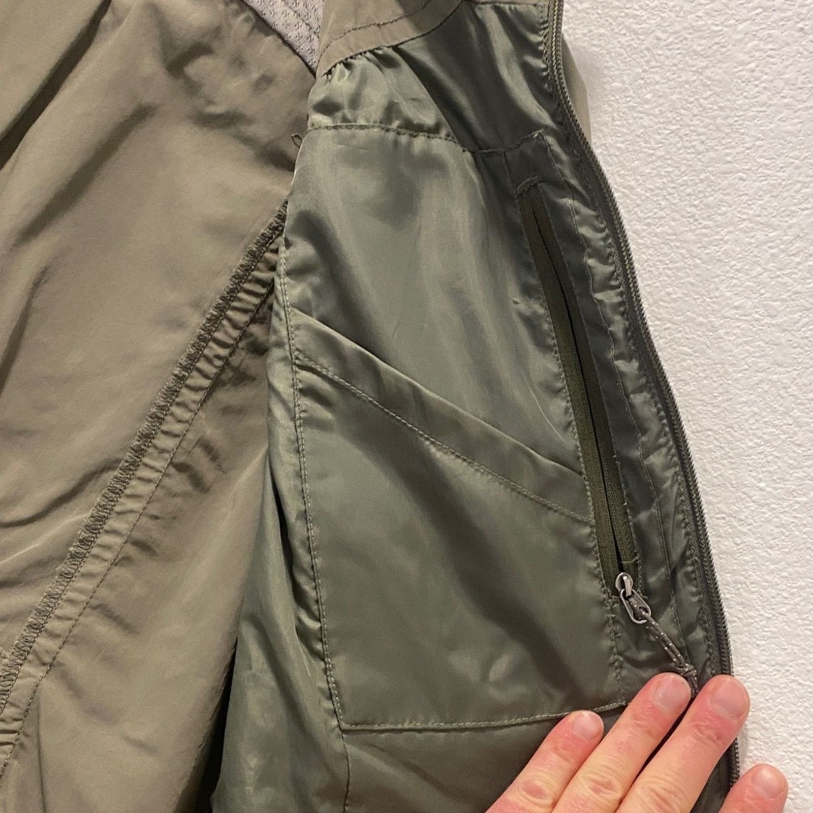 Eddie Bauer Eddie Bauer Women’s Olive Green Hooded Rain Jacket - Medium Size M / US 6-8 / IT 42-44 - 8 Thumbnail