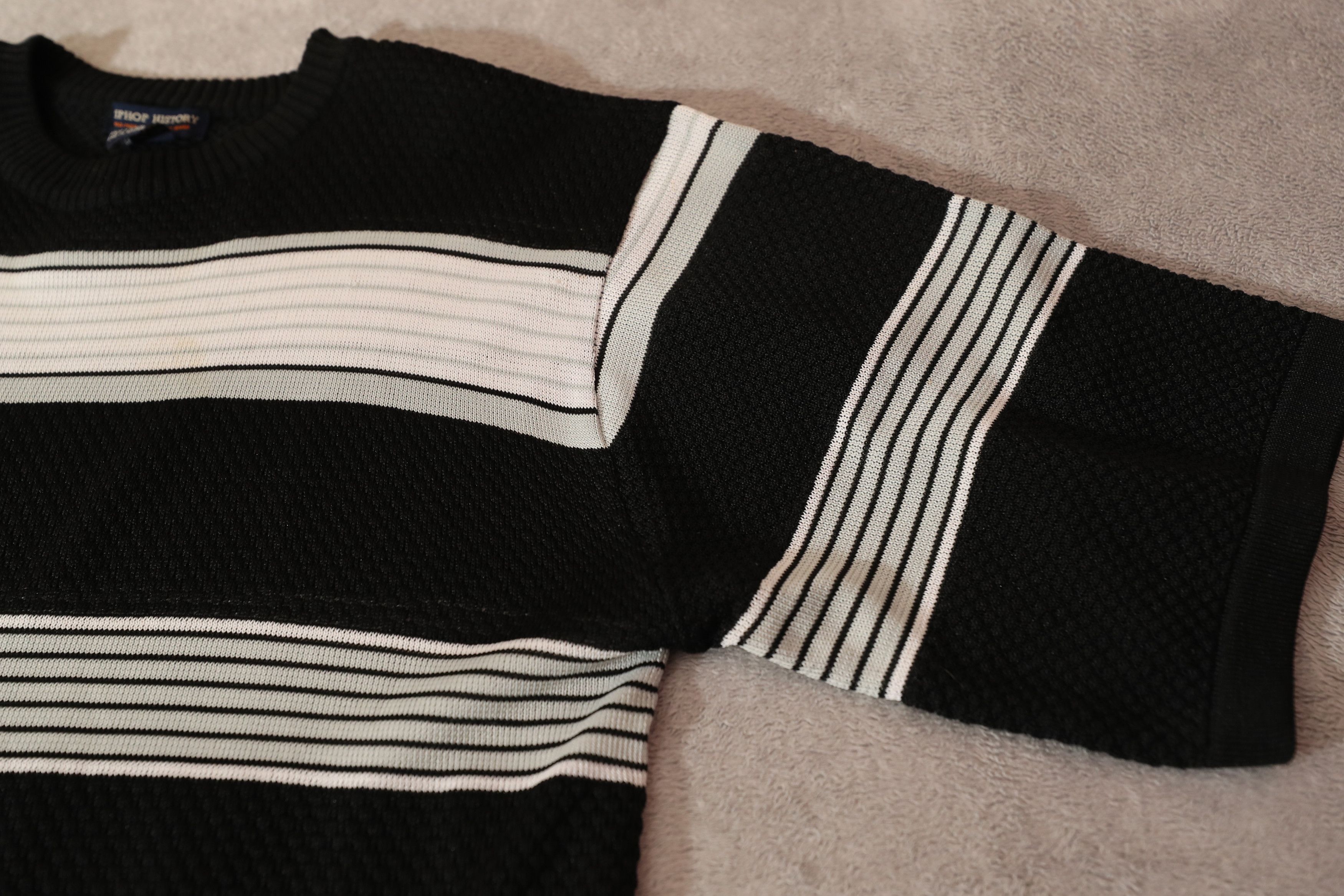 Other Hip Hop History Knit Black & White Striped Shirt (XXL) Size US XXL / EU 58 / 5 - 9 Thumbnail