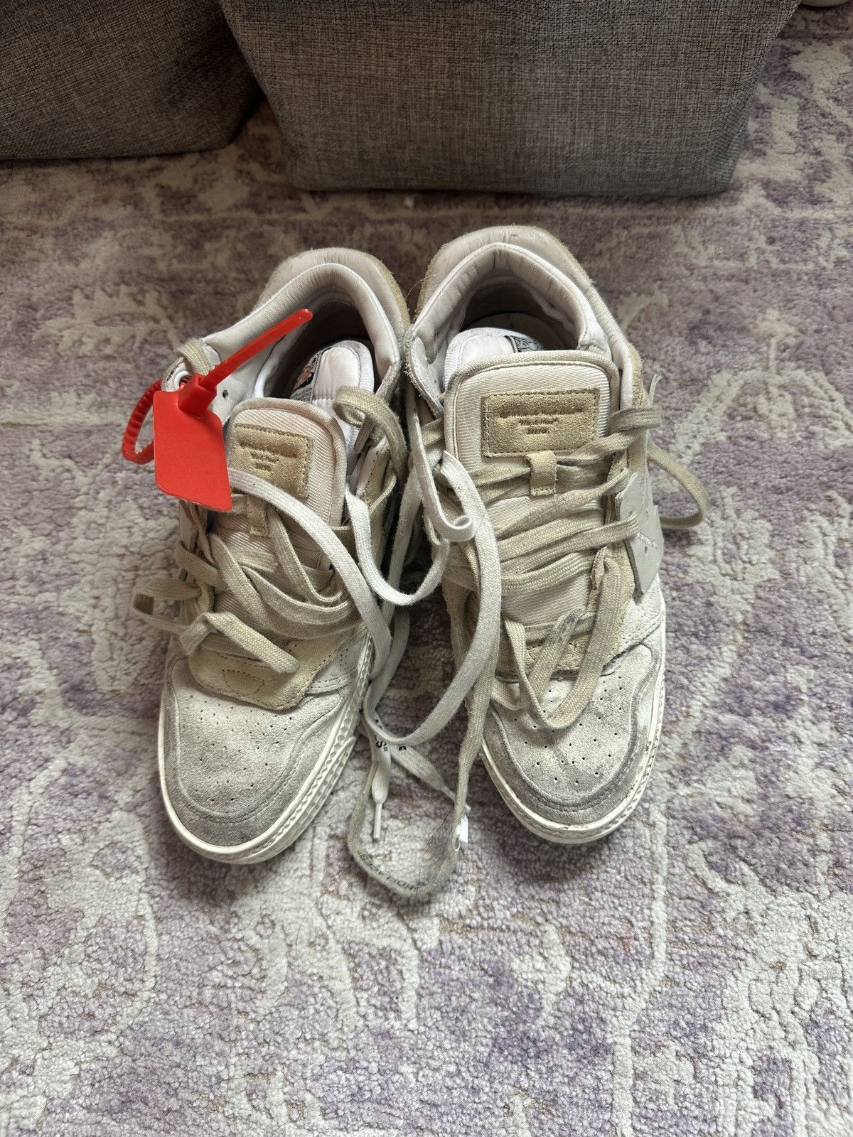 Off-White Off-White Off Court Beige Low-Top Sneakers Size US 8 / IT 38 - 1 Thumbnail