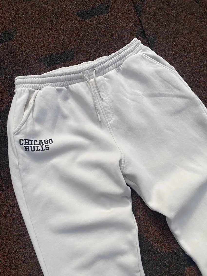 NBA VTG CHICAGO BULLS NBA Basketball Team Sweatpants Light Beige Size US 34 / EU 50 - 6 Thumbnail