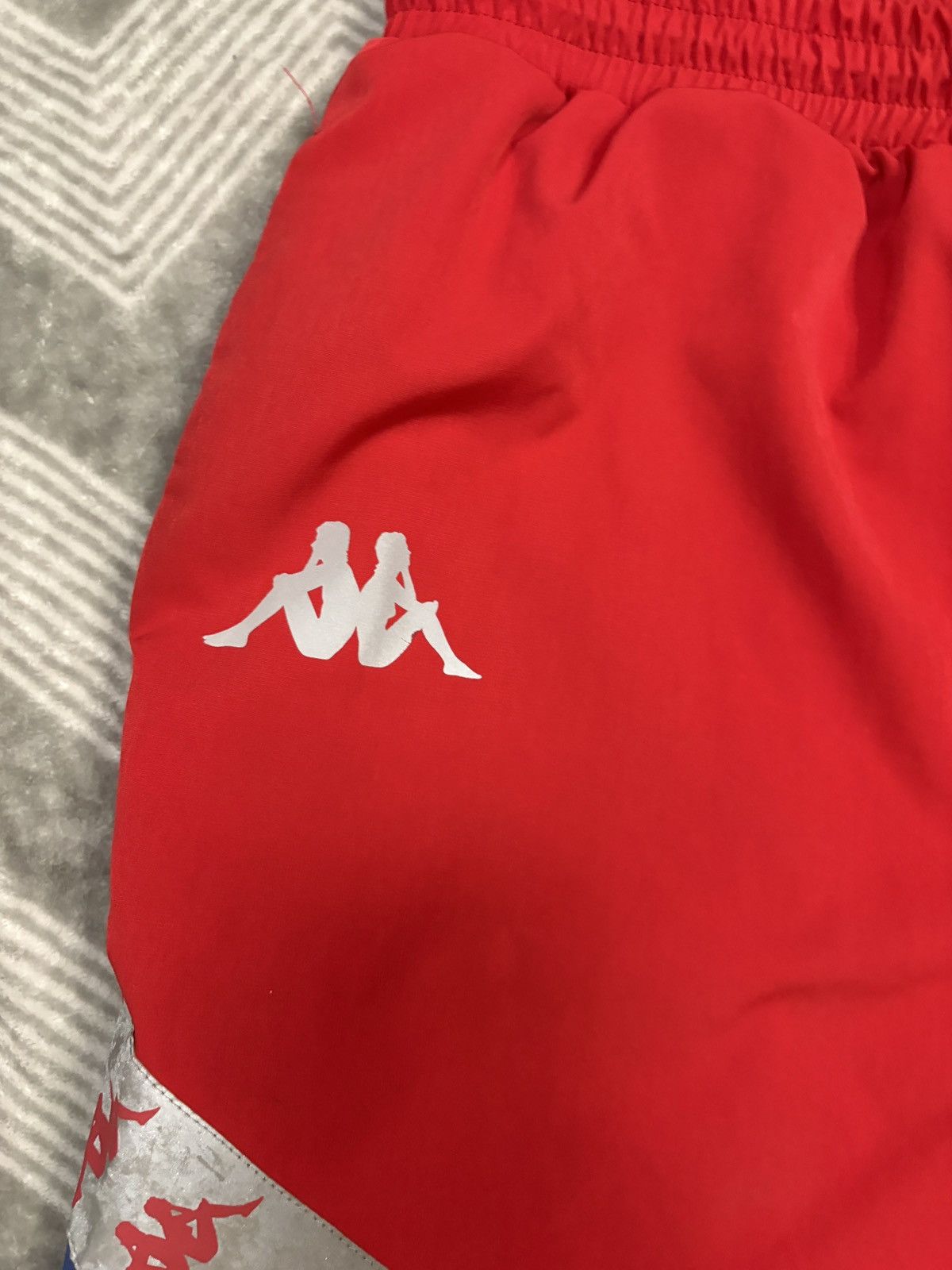 Kappa × Vintage Vintage Kappa Red & Blue Logo Shorts (Size Large) Size US 34 / EU 50 - 2 Thumbnail