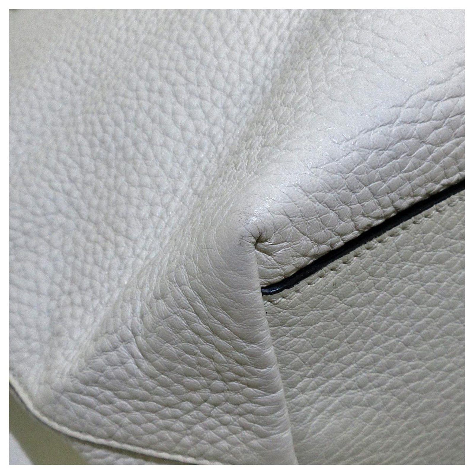 Prada o1srvl11e0624 Size: OS / Shoulder Bag in White Size ONE SIZE - 7 Thumbnail