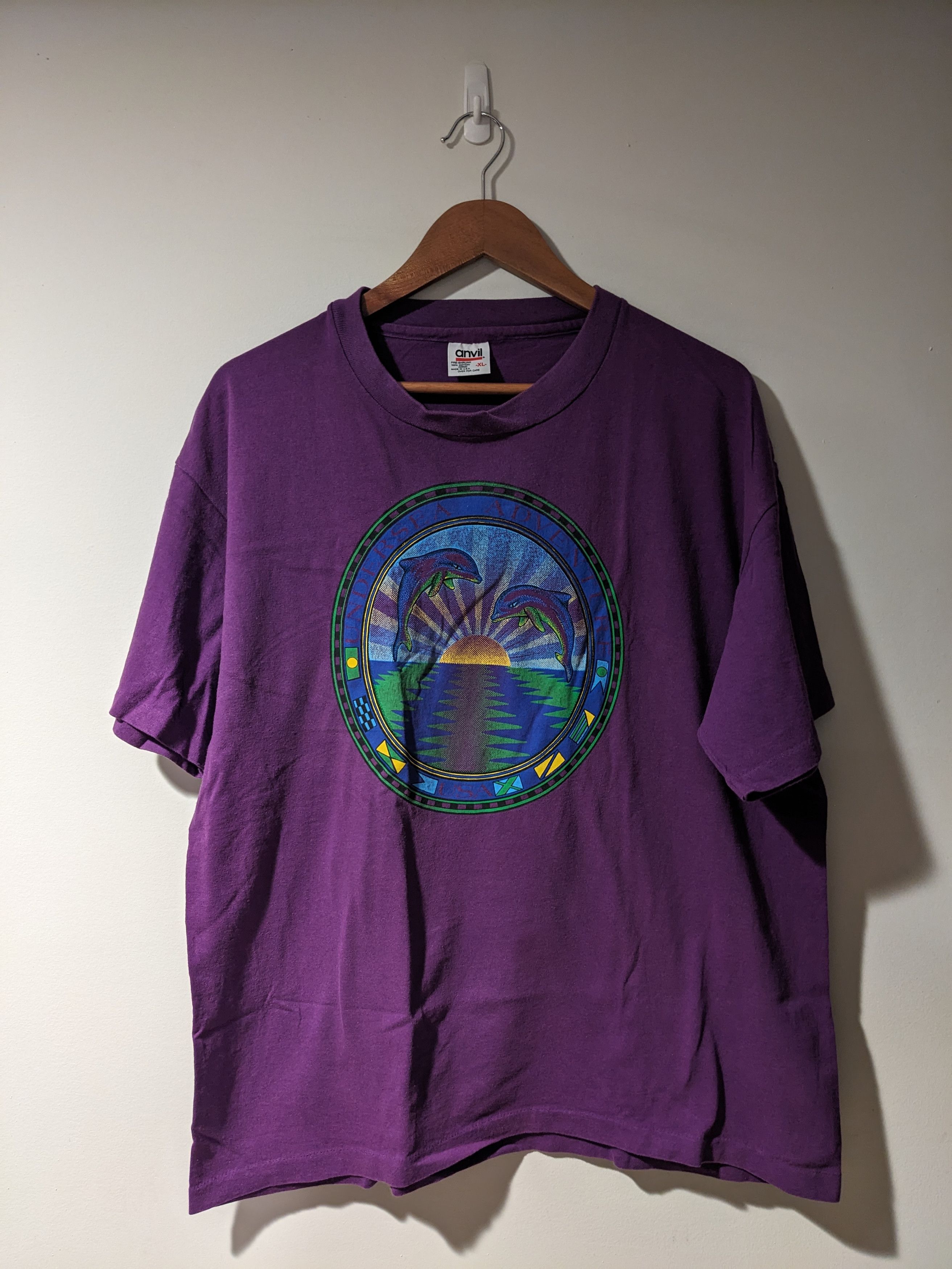 Vintage Vintage 90s Dolphins Animal Nature Wildlife X-Large T-Shirt Size US XL / EU 56 / 4 - 1 Thumbnail