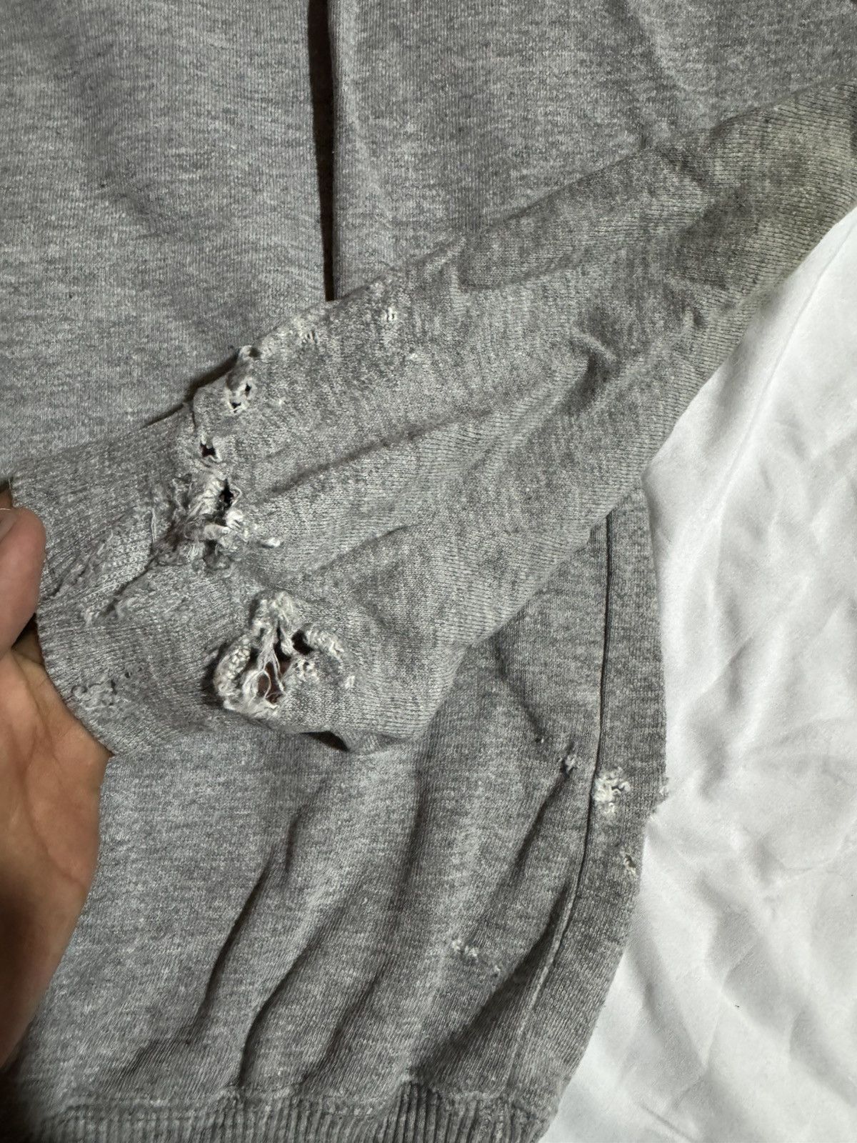 Gap Distressed Vintage Gap Big Logo Sweatshirt Crewneck Size US M / EU 48-50 / 2 - 6 Thumbnail