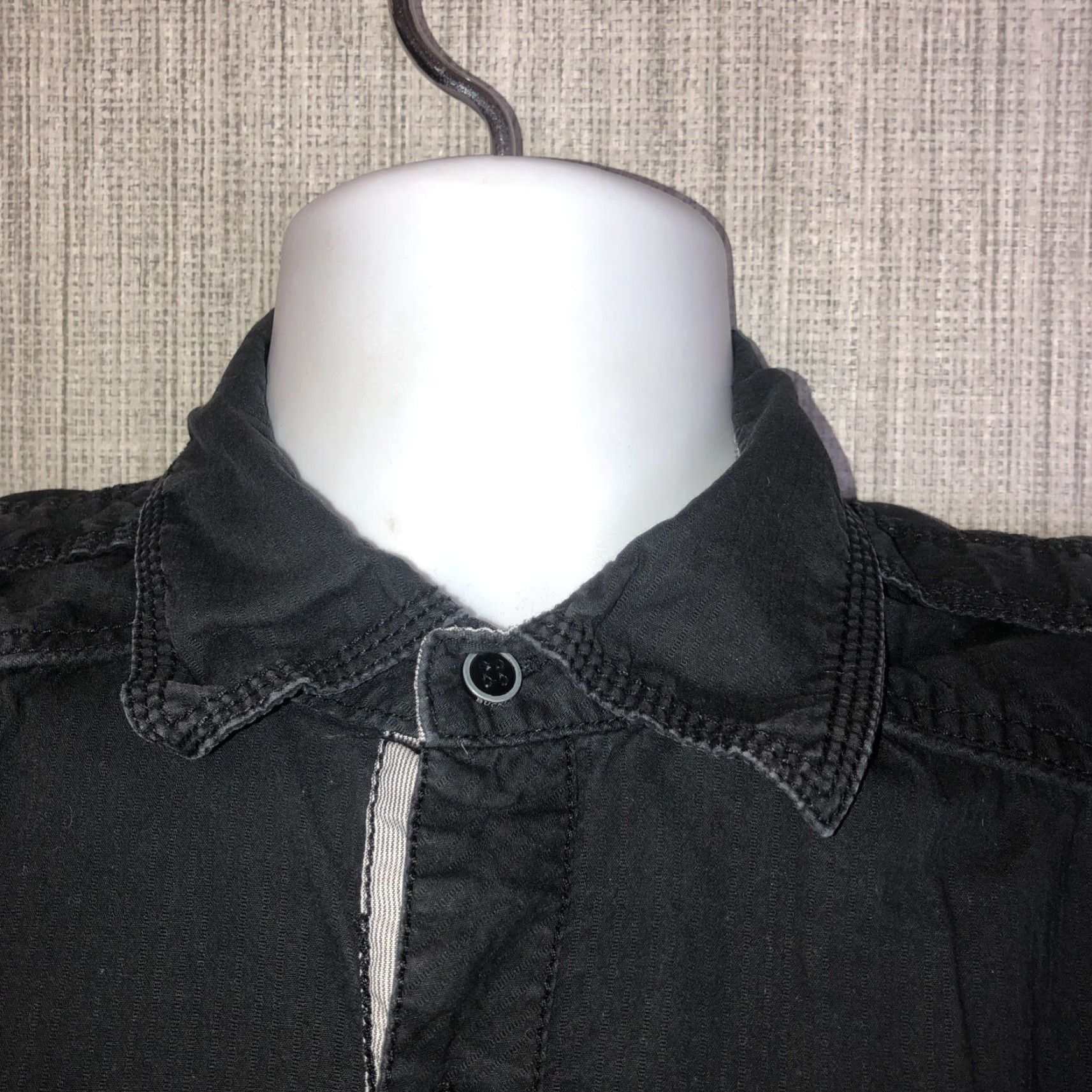 Buckle Black Buckle Black Athletic Fit Mens Shirt M Shirt Black Long Sleeve Button-Up Collared Solid Vintage No Regular Size M Mens Size US M / EU 48-50 / 2 - 3 Thumbnail