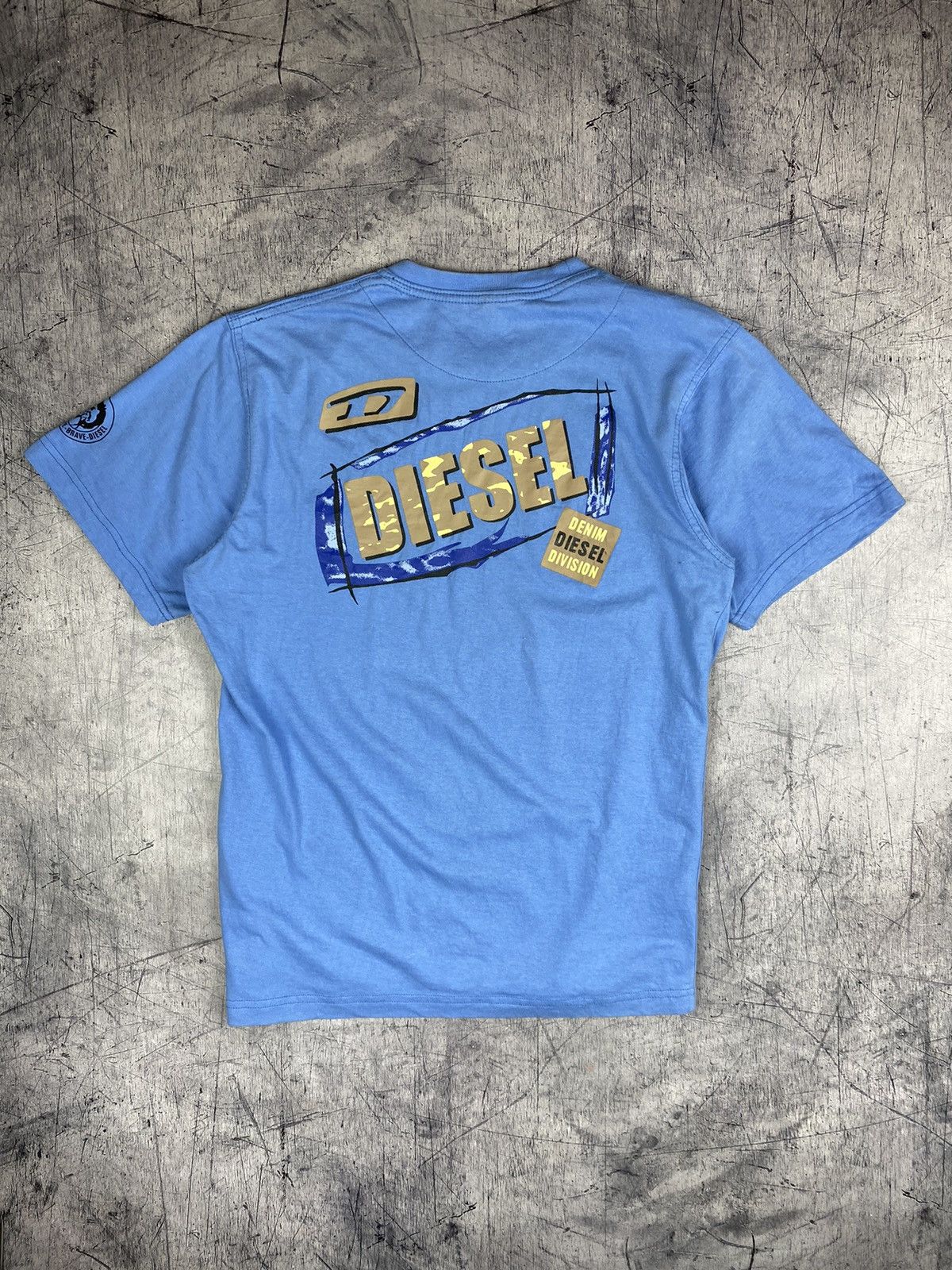 Diesel Y2K Vintage Diesel Tee Shirt Archive Hype Size L Size US L / EU 52-54 / 3 - 9 Thumbnail