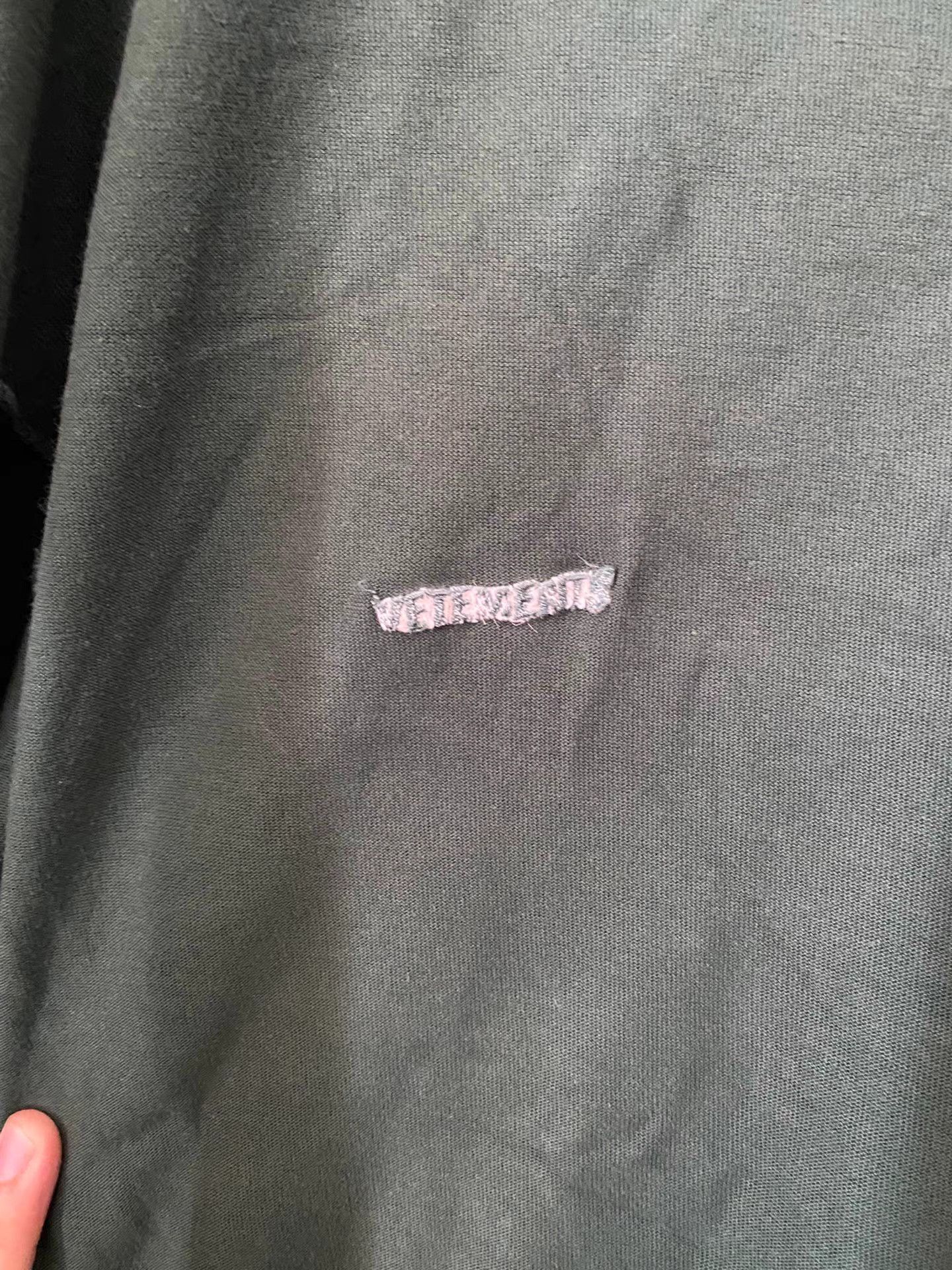Vetements Vetements Applique Logo Long Sleeve Sweatshirt Size US S / EU 44-46 / 1 - 5 Thumbnail