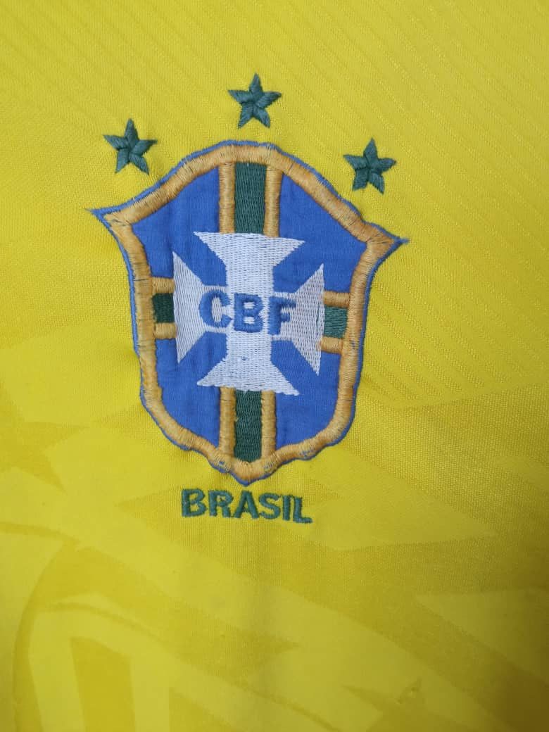 Umbro × Vintage Brazil 1994 Home Jersey Size US L / EU 52-54 / 3 - 5 Thumbnail