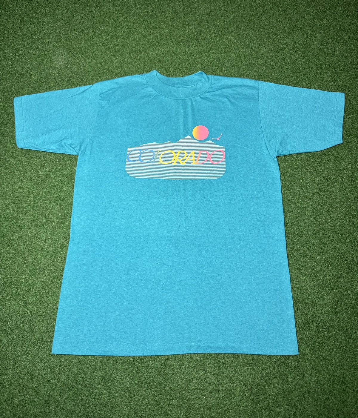 Vintage Colarado Vintage 80s 90s T Shirt M/L 19.5x27 Sun Mountain Size US L / EU 52-54 / 3 - 1 Thumbnail