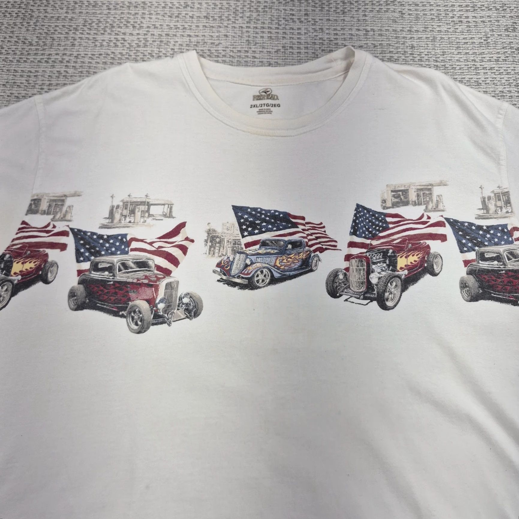 Good American RedHead Shirt Mens 2XL White Graphic Tee Hot Rod Cars Patriotic Shirt Mens 2XL White Flag Graphic Tee Size US XXL / EU 58 / 5 - 4 Thumbnail
