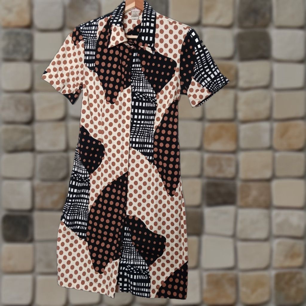 Vintage VINTAGE Becky & Max Shirt Dress Knee Length Short Sleeve Polka Dot Abstract Stretch Cream Black White Cotton Spandex 6 Womens Mens? Size M / US 6-8 / IT 42-44 - 1 Thumbnail