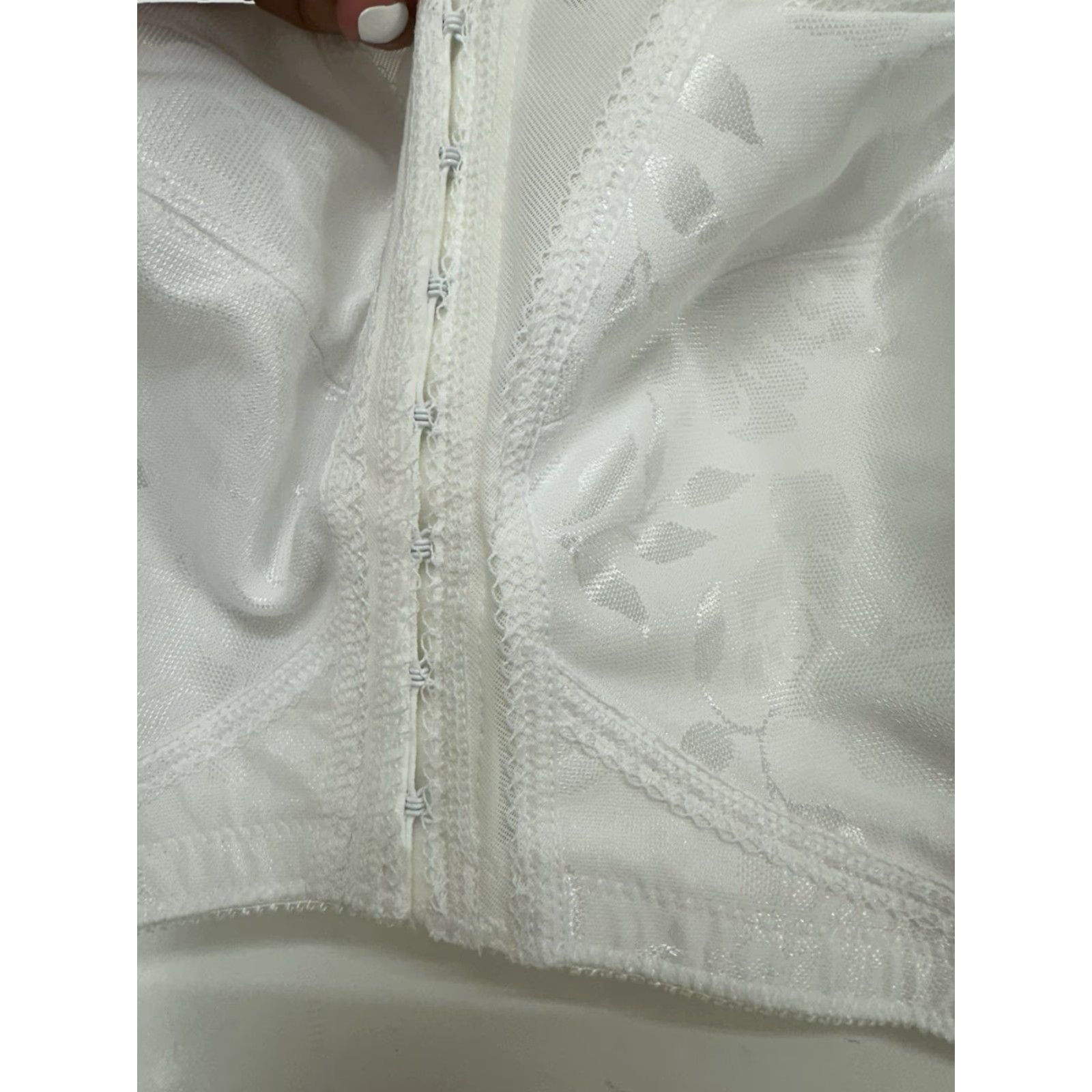 Vintage Playtex 18 Hour Womens Bra 42DD White Front Clasp Wirefree 4695 Size ONE SIZE - 2 Thumbnail