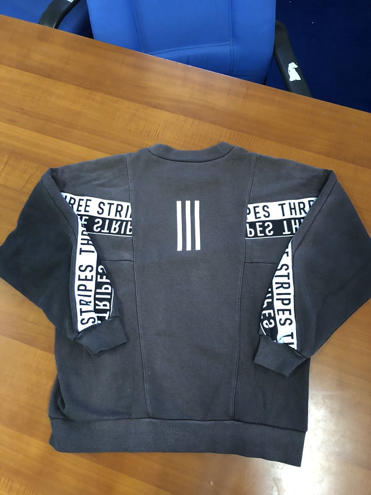 Adidas Adidas Baggy Sweatshirt Size US L / EU 52-54 / 3 - 17 Thumbnail