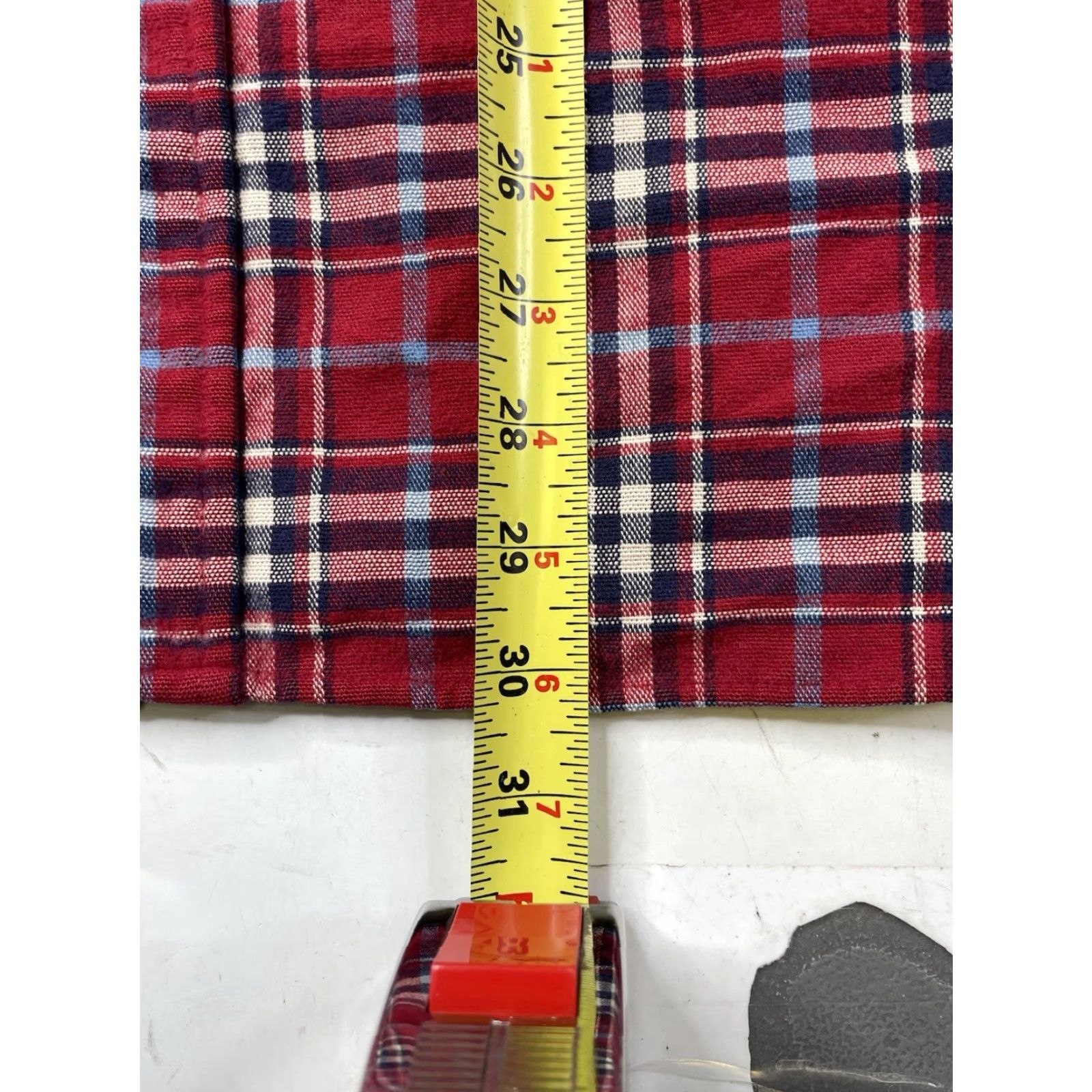 Vintage VINTAGE LL Bean Chamois Plaid Flannel Button Up Shirt Red 277981 Mens Medium Traditional Size US M / EU 48-50 / 2 - 5 Thumbnail