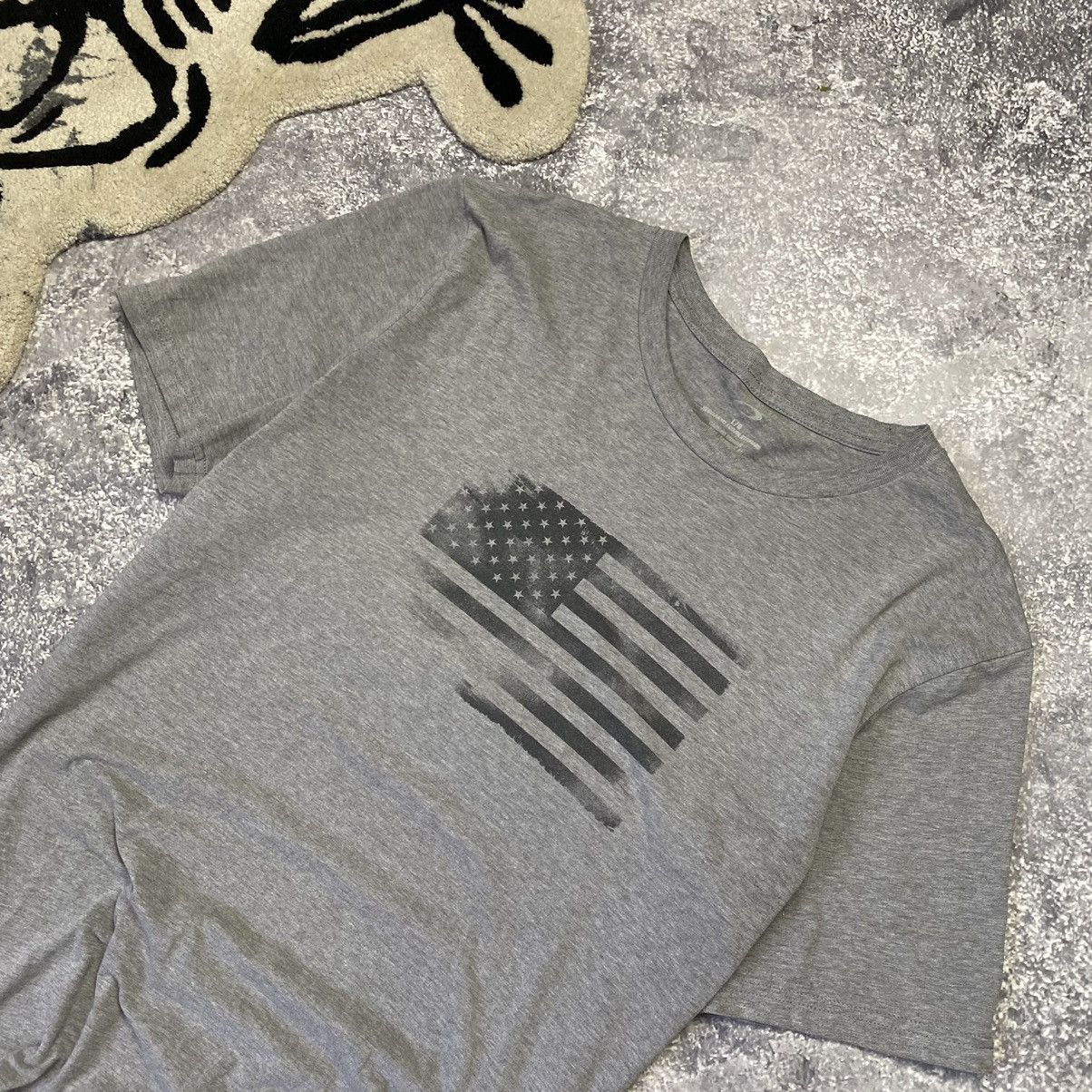 Oakley Vintage Oakley Softwear Outdoor American flag logo tee Size US L / EU 52-54 / 3 - 5 Thumbnail