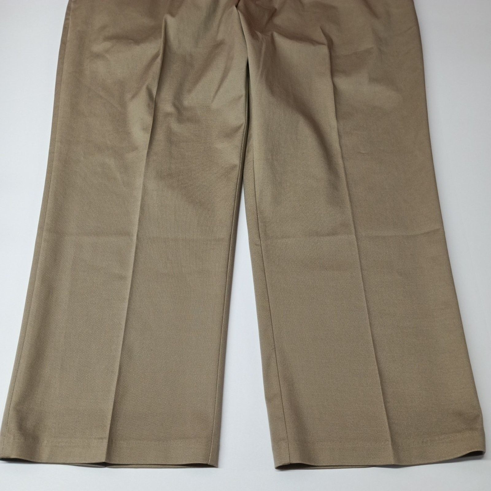 Haggar Haggar Premium Iron Free Khakis Mens 46x29 Beige Classic Fit Size US 44 / EU 60 - 2 Thumbnail