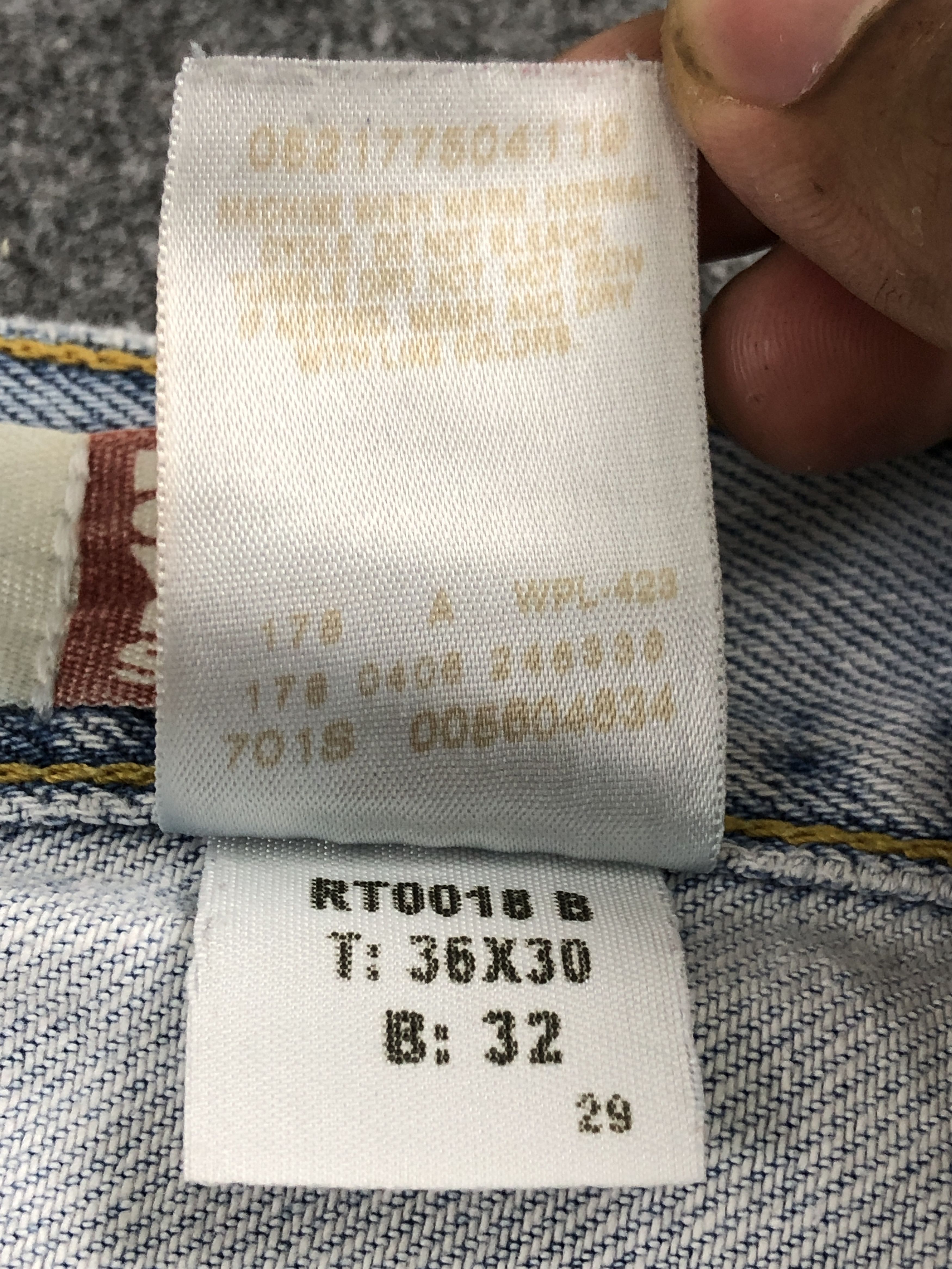 Levi's × Vintage Vintage Levis 560 Comfort Fit Light Washed Jeans DP2265 Size US 34 / EU 50 - 7 Thumbnail