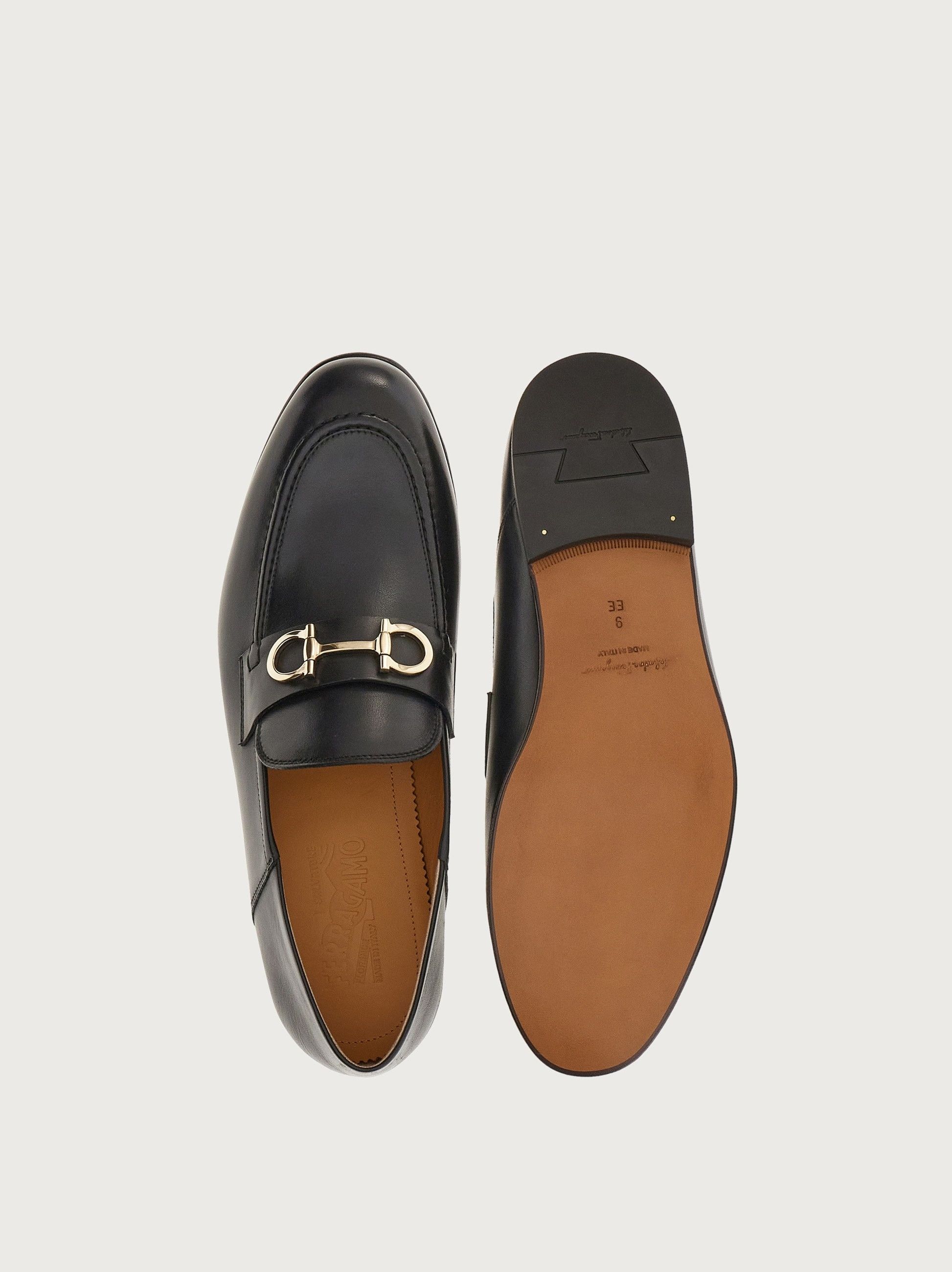 Salvatore Ferragamo o1s22i1n1025 Gancini Loafers in Black Size US 7 / EU 40 - 5 Thumbnail