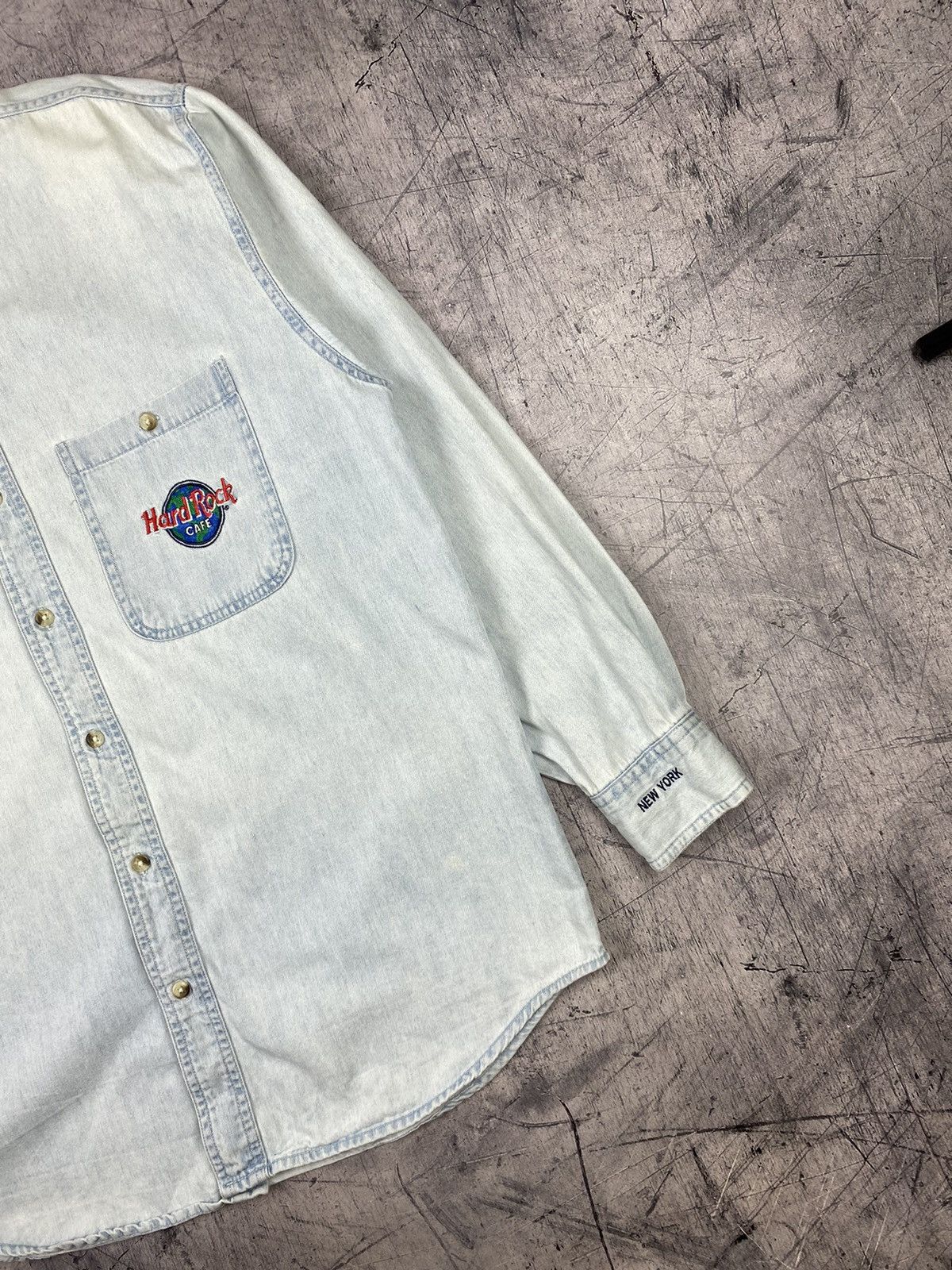 Hard Rock Cafe Vintage Hard Rock Cafe New York Denim Button Up Shirt Size US S / EU 44-46 / 1 - 4 Thumbnail