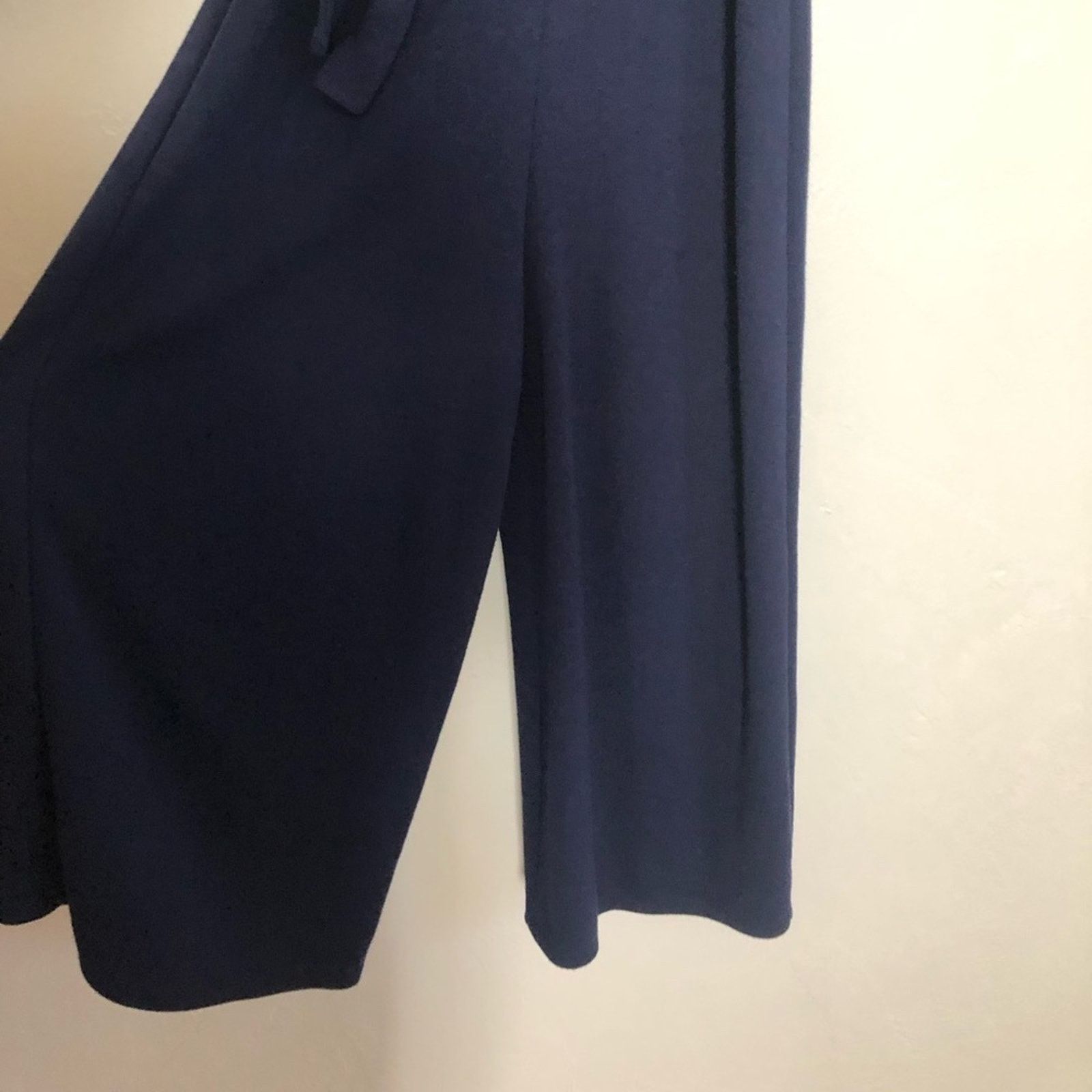 Urban Outfitters Urban Outfitters Corrine Cupro Navy Blue Wide Leg Jumpsuit Size 27" / US 4 / IT 40 - 4 Thumbnail