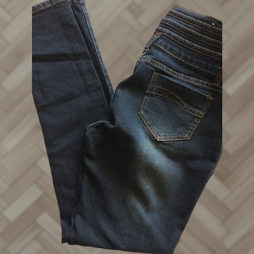 Vintage D&B DEEP BLUE Jeans Women’s Size 11 ZIPPER FLY BLUE Stretch Four Buttons Skinny Inseam 31 Women Jeans Size 32" / US 10 / IT 46 - 1 Thumbnail