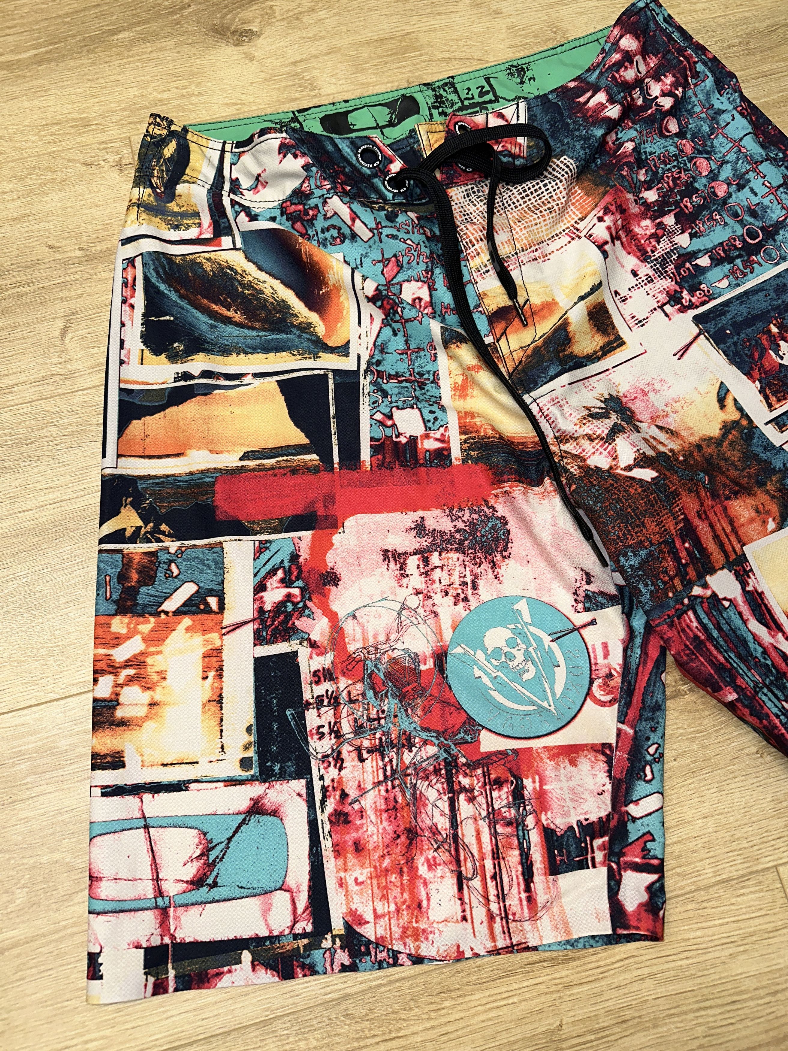 Oakley Exclusive Oakley Reinvent Graphic Boardshorts Shorts Size 32 Size US 32 / EU 48 - 7 Thumbnail