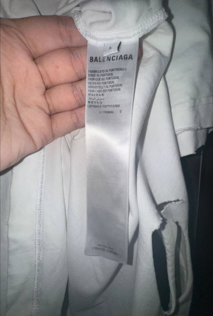 Balenciaga T-shirt BALENCIAGA Logo Distressed Size US L / EU 52-54 / 3 - 4 Thumbnail