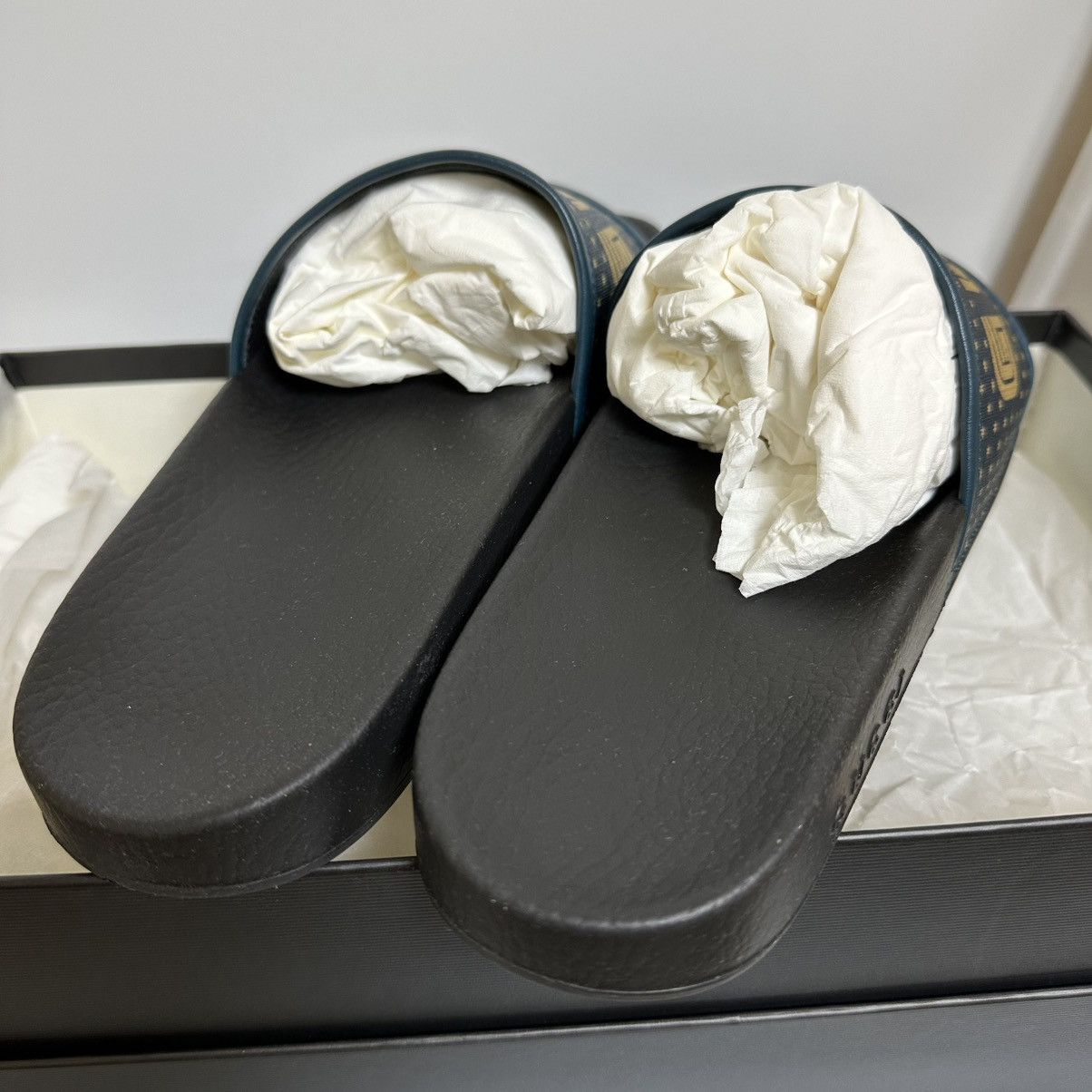 Gucci GUCCI slide sandal GUCCY SEGA black blue NEW size 9 Size US 9 / EU 42 - 5 Thumbnail