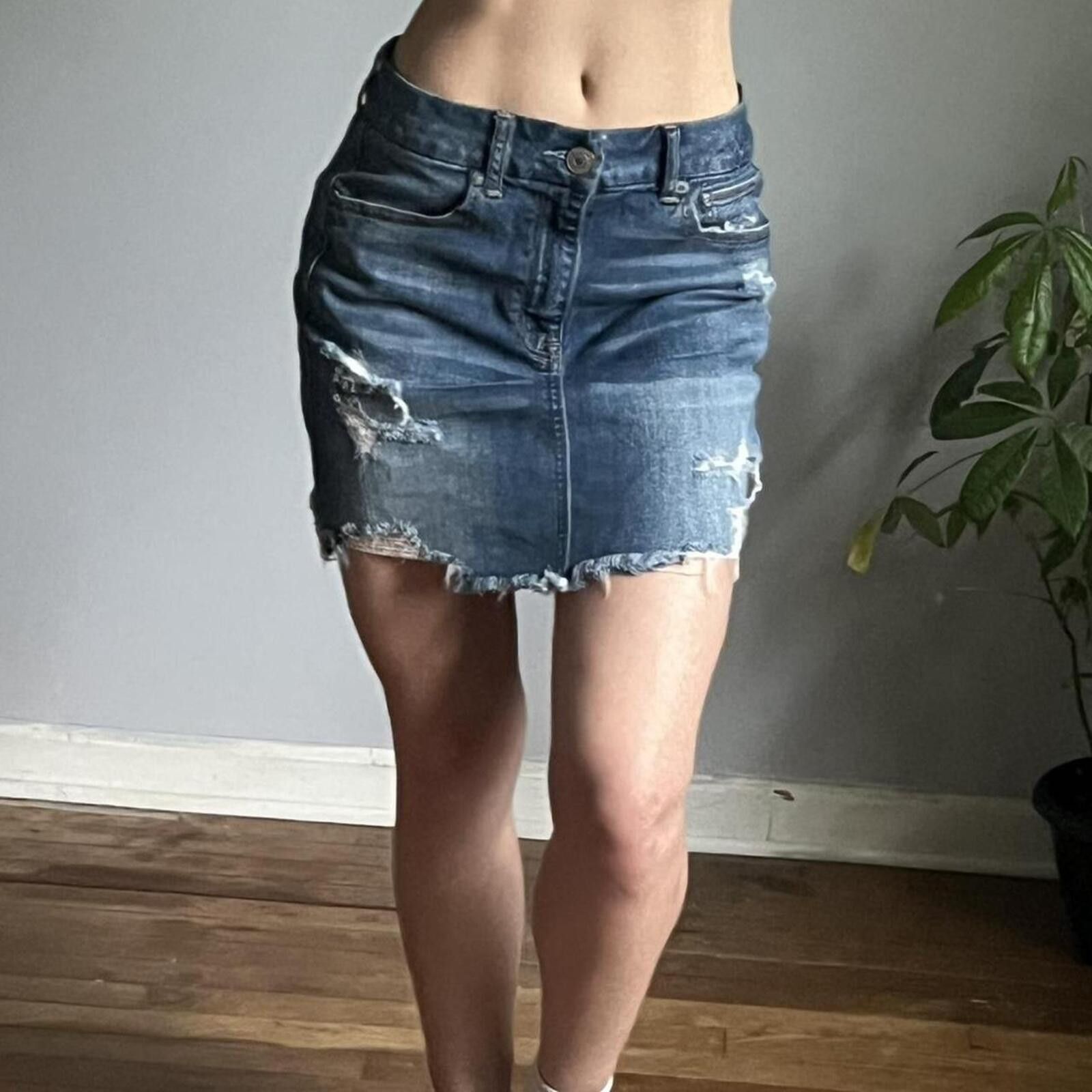 American Eagle Outfitters American Eagle Outfitters Jean Skirt Distressed Blue Jean Size 32" / US 10 / IT 46 - 4 Thumbnail