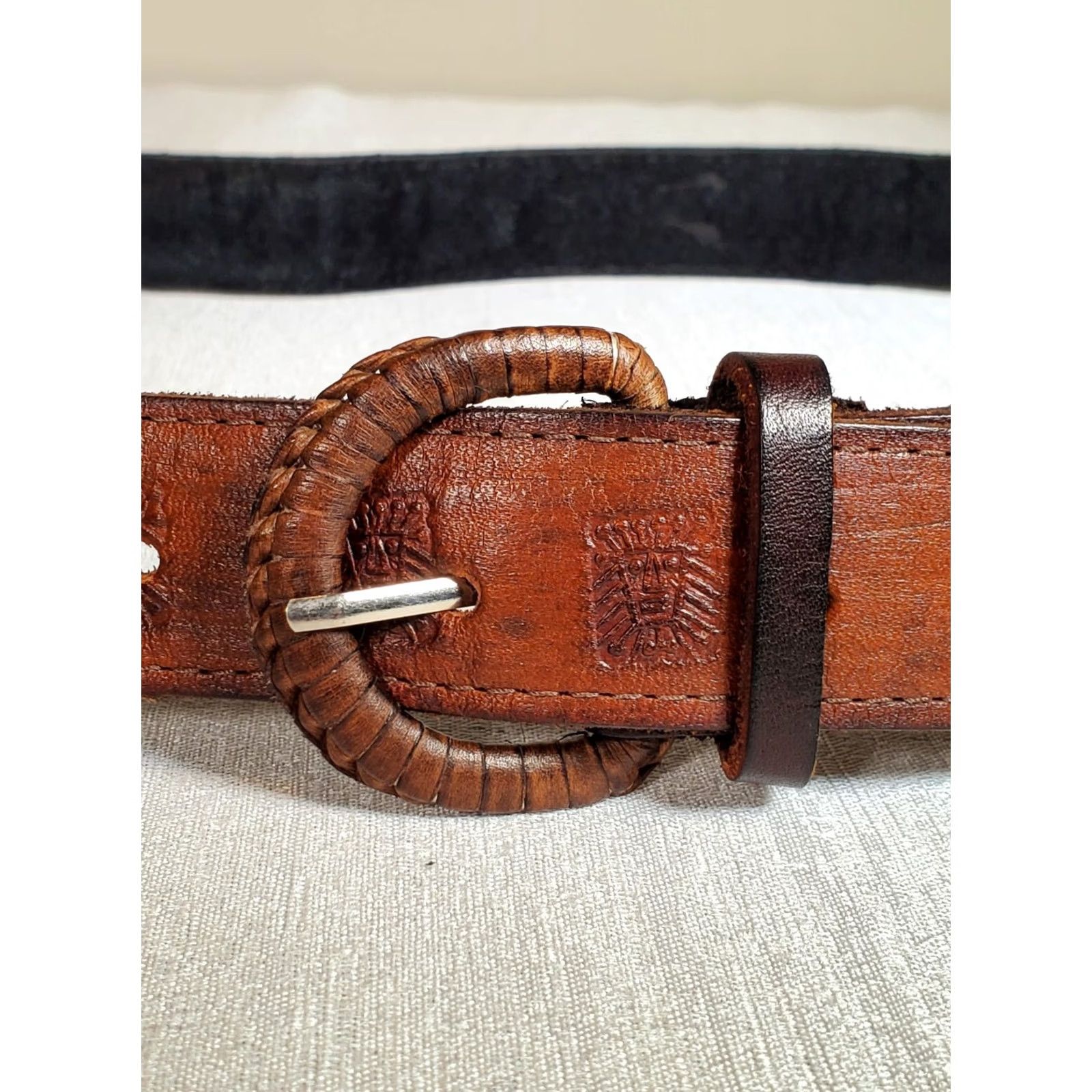 Vintage VINTAGE Handcrafted Leather Belt Suede Backed Embroidered Panels Length 47" Size ONE SIZE - 7 Thumbnail