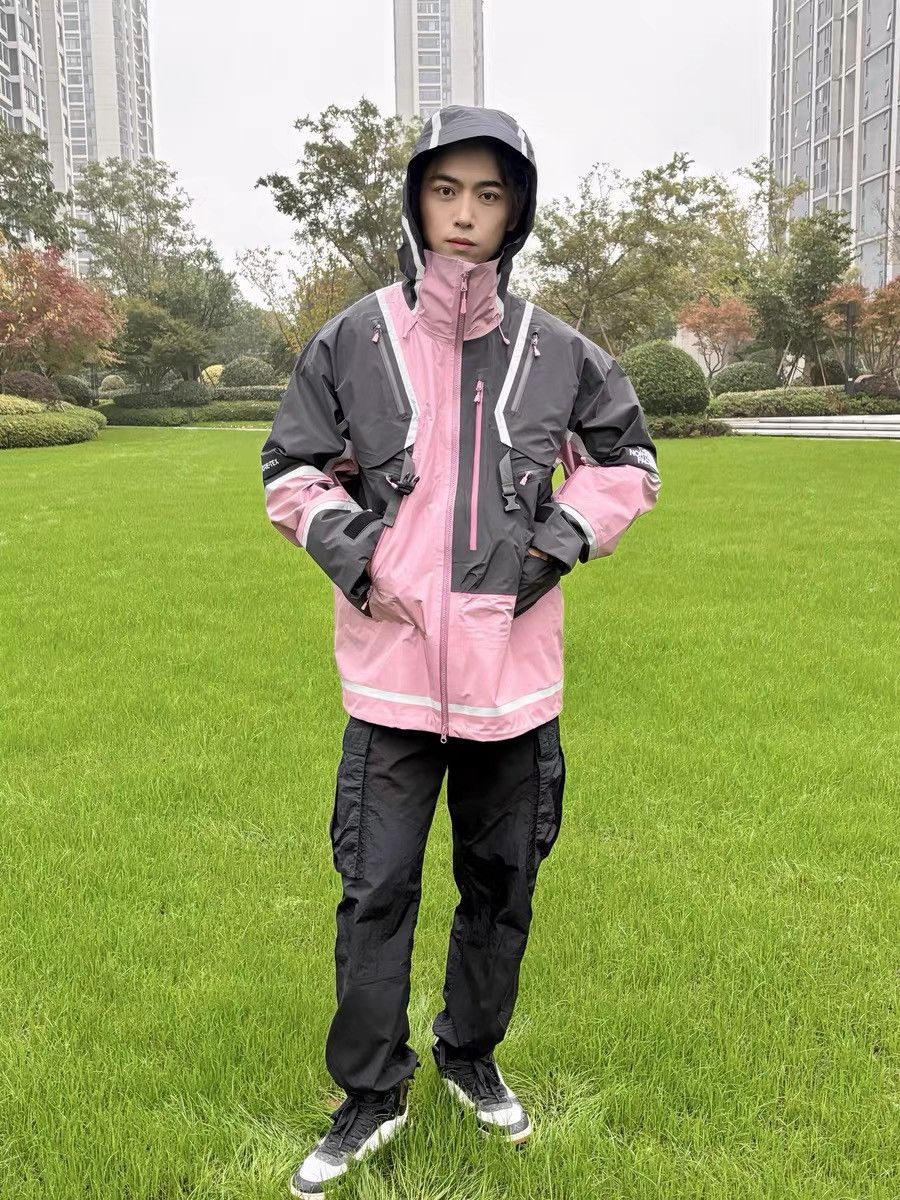 Kazuki Kuraishi × The North Face Urban Exploration KAZUKI SNOW HARDSHELL GORE-TEX® 3L JACKET Size US M / EU 48-50 / 2 - 2 Thumbnail