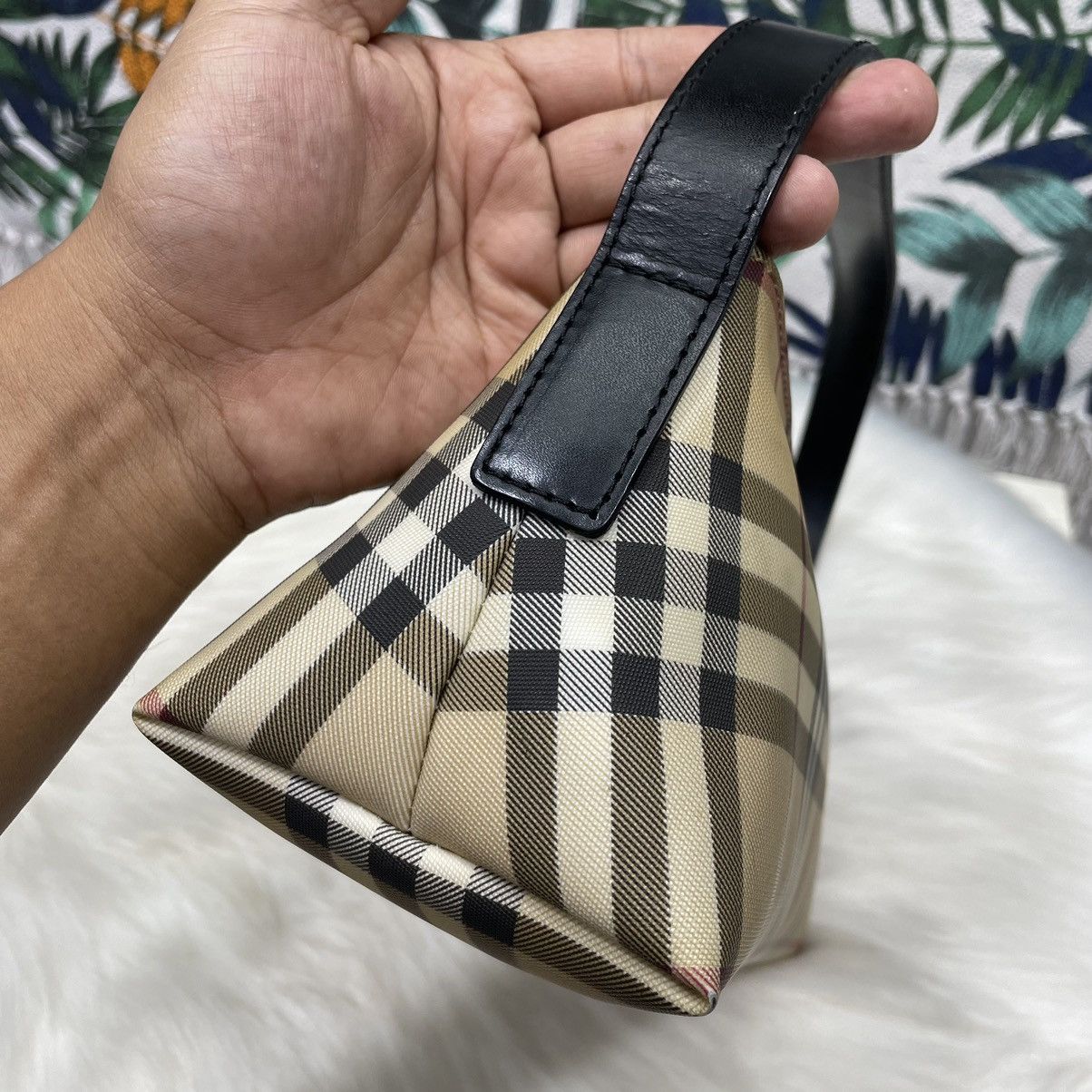 Authentic Vintage BURBERRY Nova Check Shoulder Bag