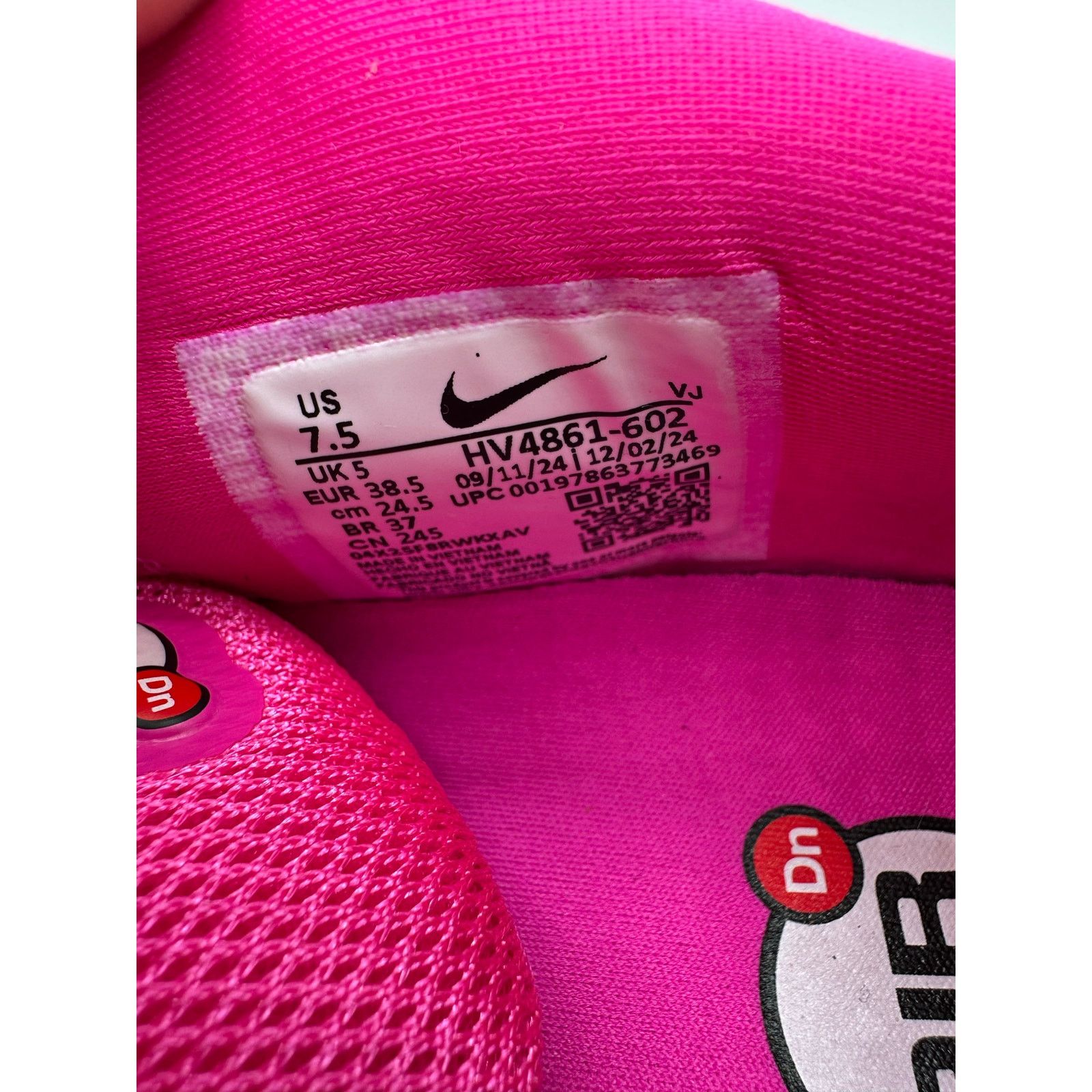 Nike Nike Air Max DN Wmns “Laser Fuchsia” size 7.5w Size US 7.5 / IT 37.5 - 6 Thumbnail