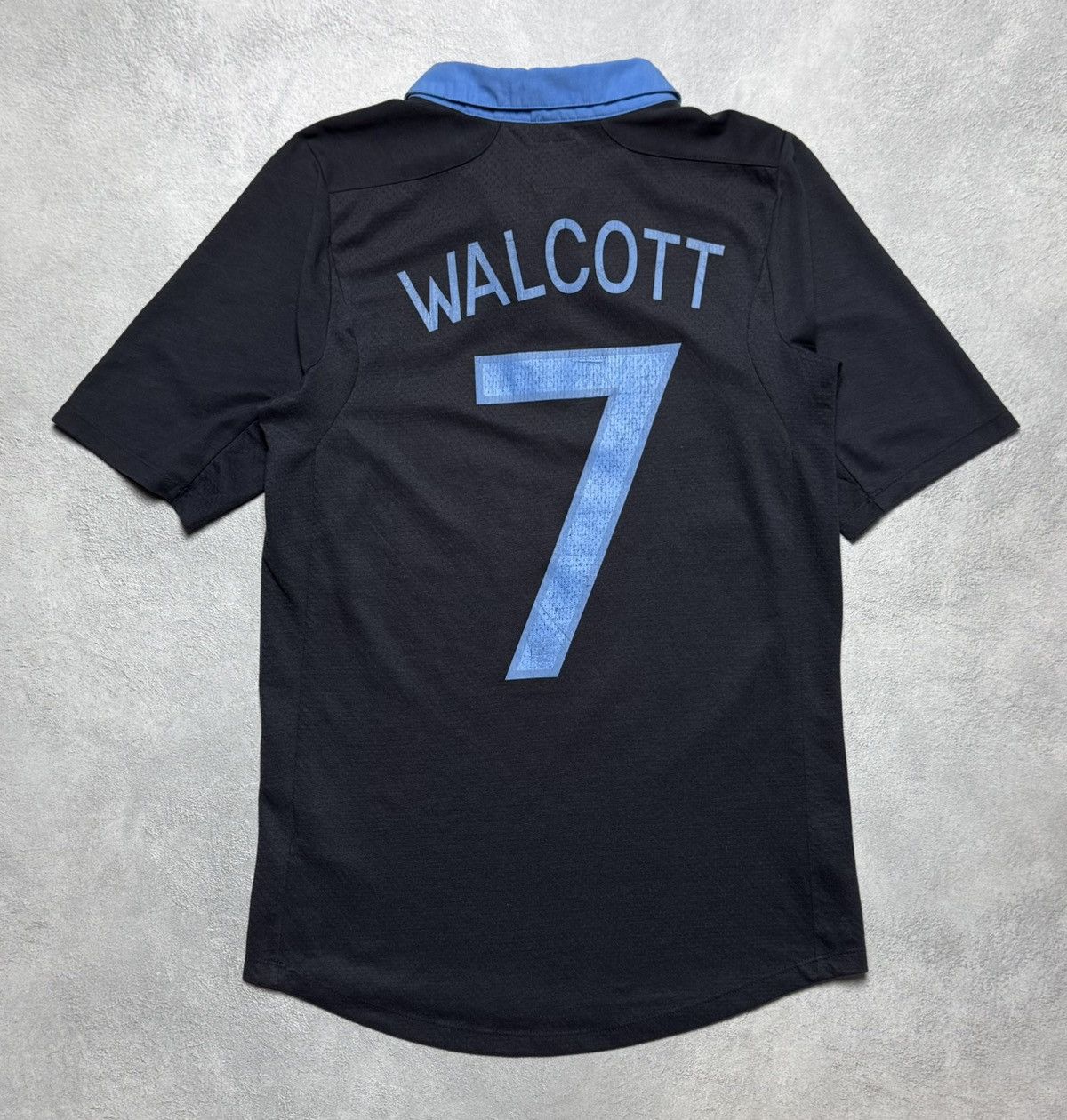 Umbro England 2012 2013 Away Shirt Soccer Jersey Umbro #7 Walcott Size US S / EU 44-46 / 1 - 2 Thumbnail
