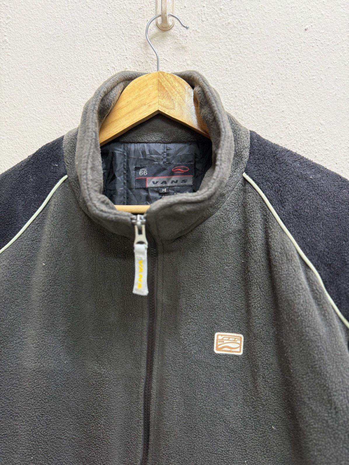 Vans Vintage Vans Small Logo Fleece Quilted Lined Zip up Sweater Size US L / EU 52-54 / 3 - 17 Thumbnail